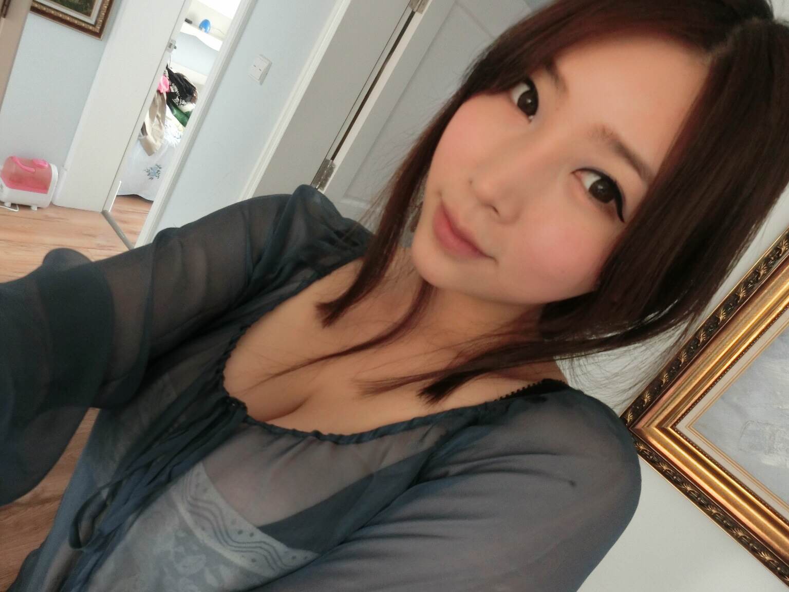 女主播童小芯 微信朋友圈系列视图合集 [67P]