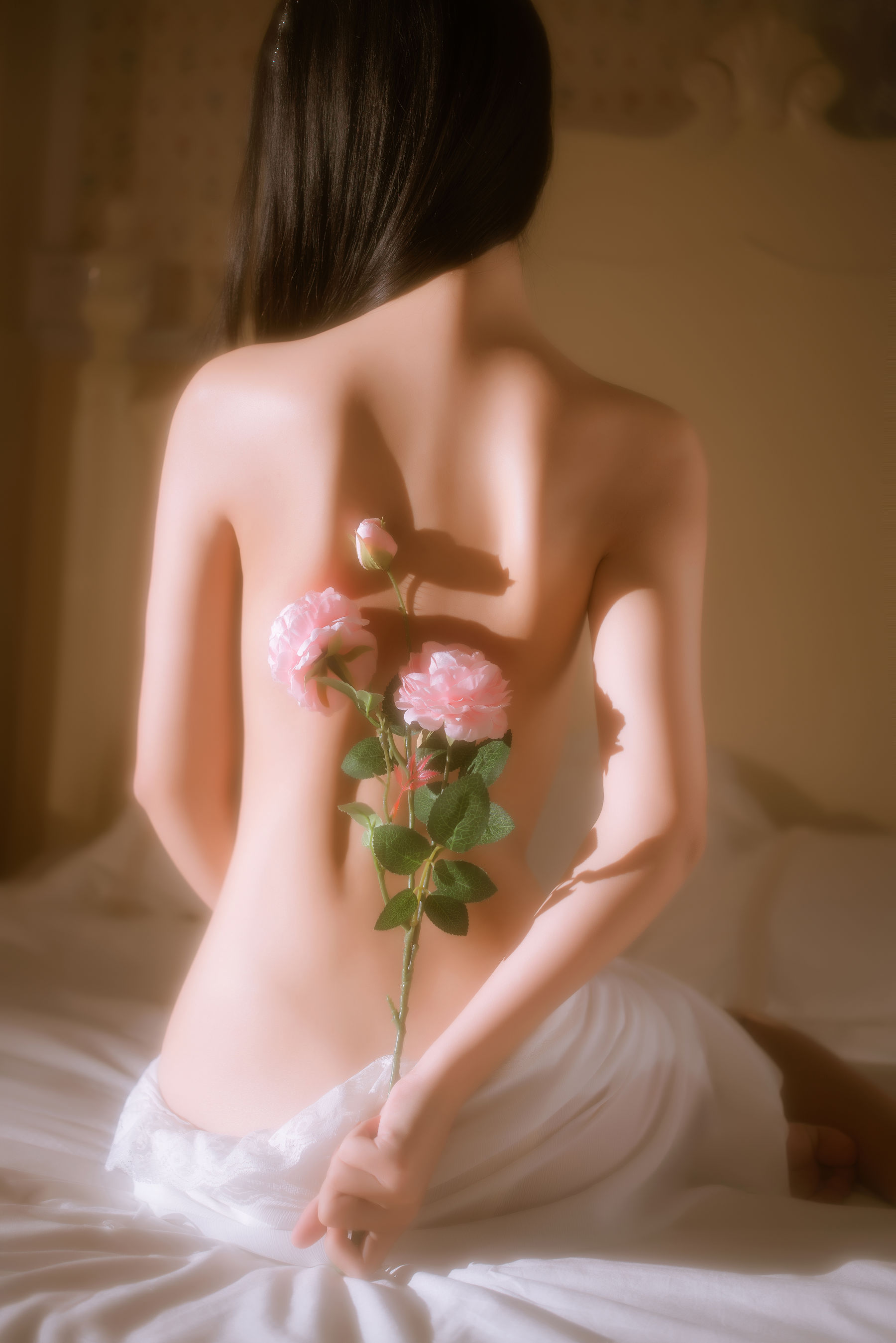 阳光美少女萌芽儿o0 – 金色套装 [70P]