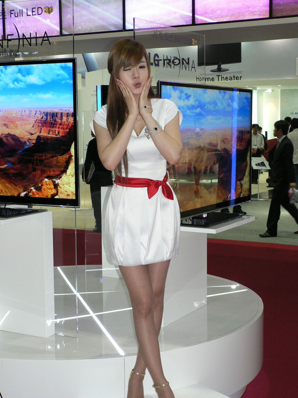 黄美姬《电子数码展》图片合集 [31P]