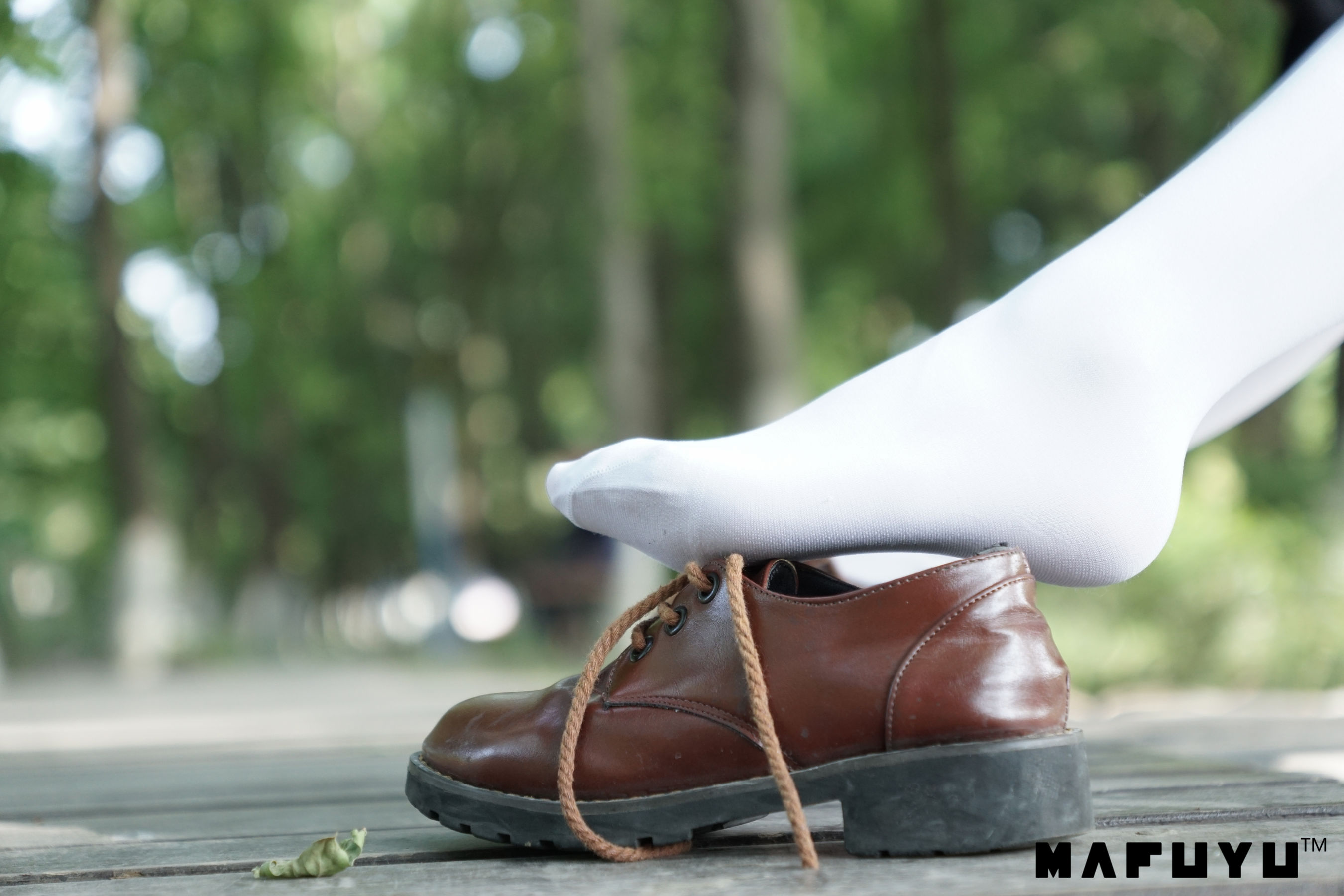 [萝莉COS] 神楽板真冬 少女と自然と白い靴下系列套图 [75P]