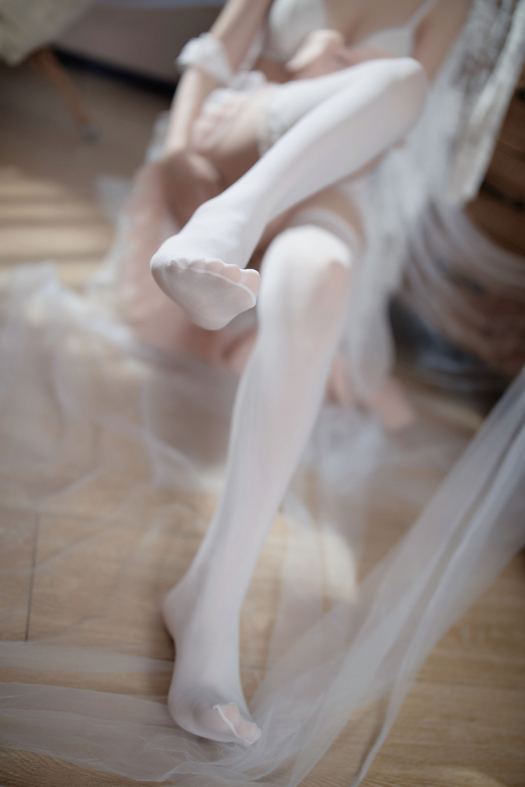 洛桑w伊梓 – 暖冬日记 [32P]