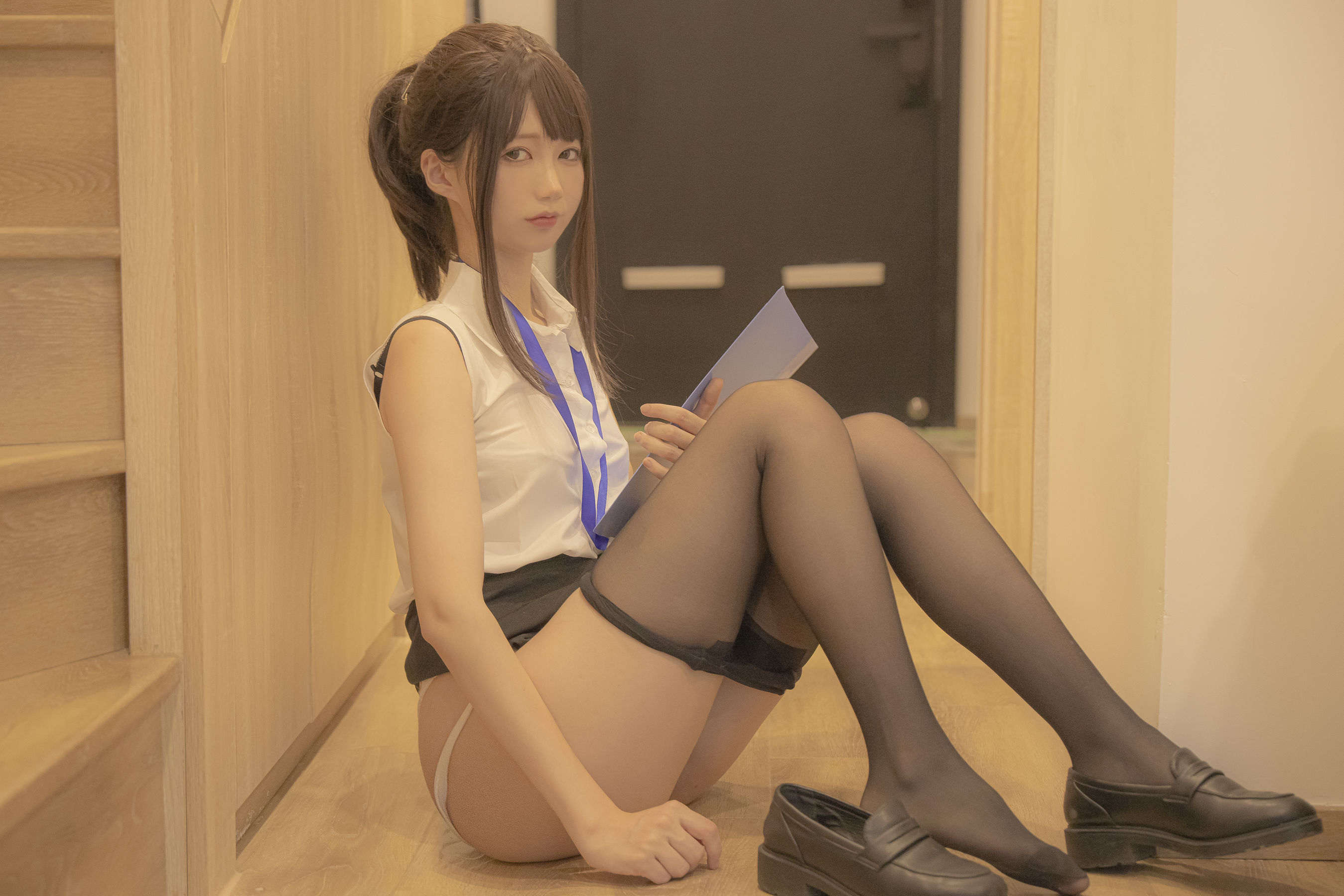 NAGISA魔物喵[fantia] – OL短裙 [15P]