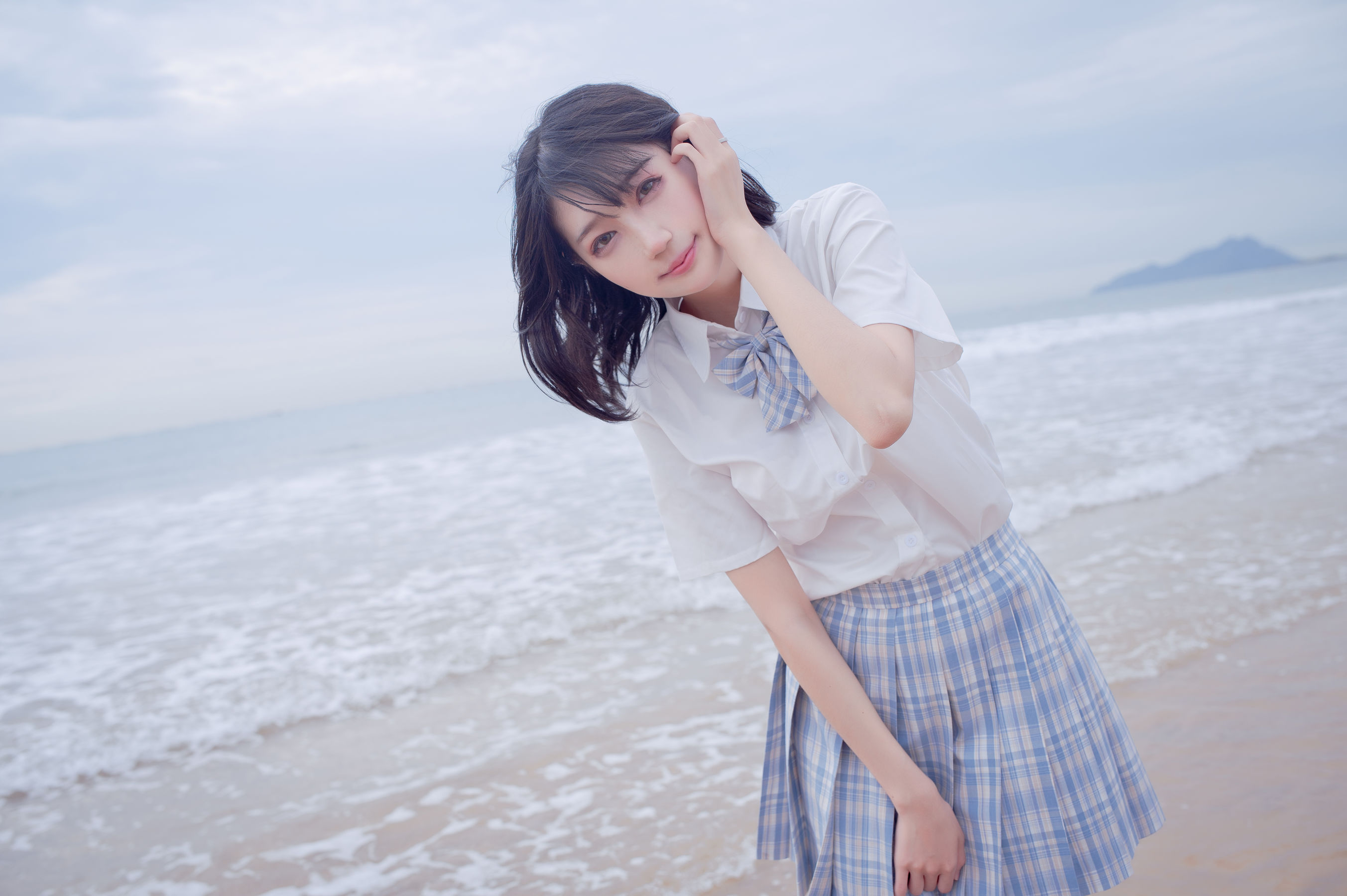 周叽是可爱兔兔 – 海边jk [35P]