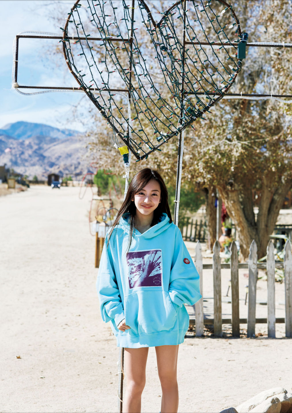 板野友美 写真集「Wanderer」(Kindle) [129P]