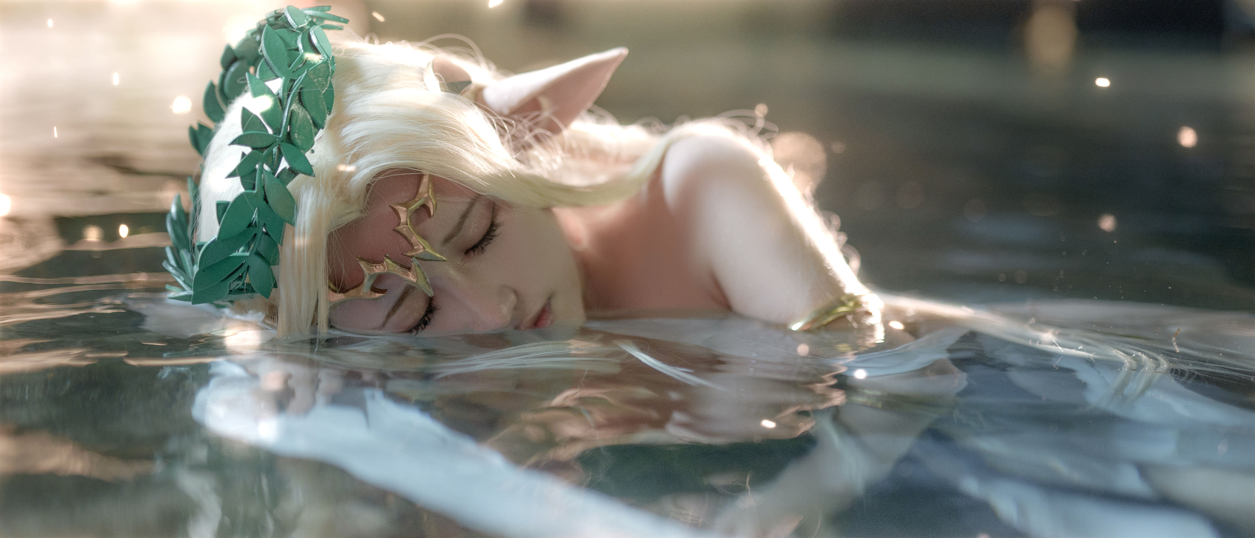 一笑芳香沁 – 黑兽白精灵 [42P]