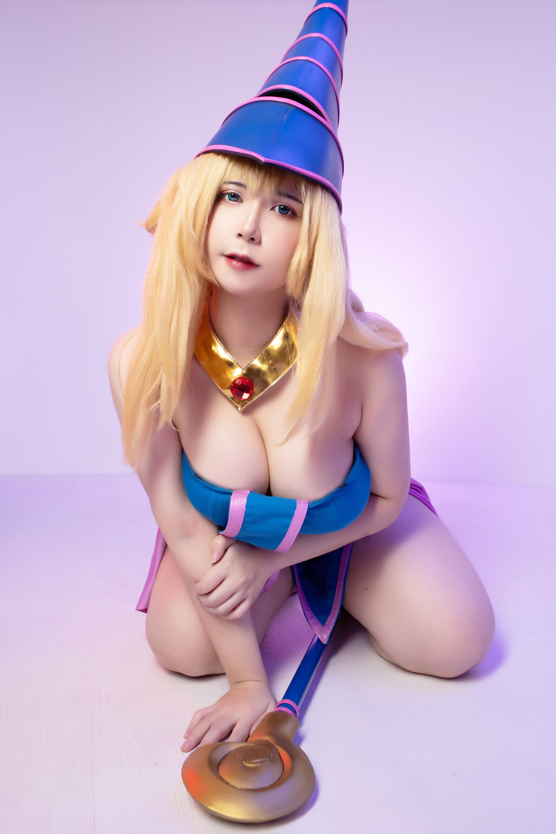 Uy Uy – Dark Magicial Girl [61P]