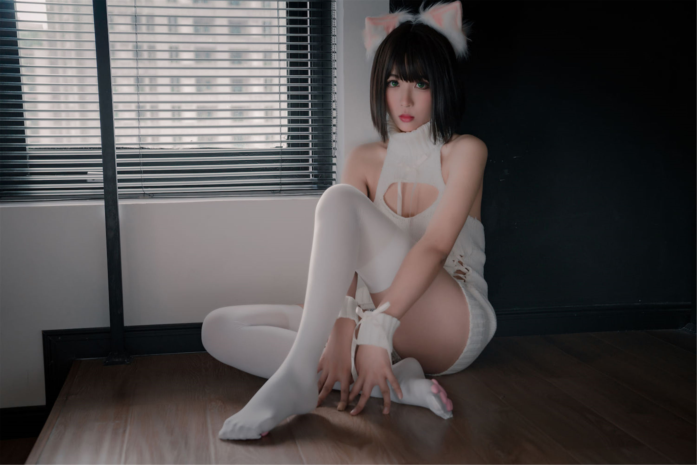 轩萧学姐 – 猫爪袜 [40P]