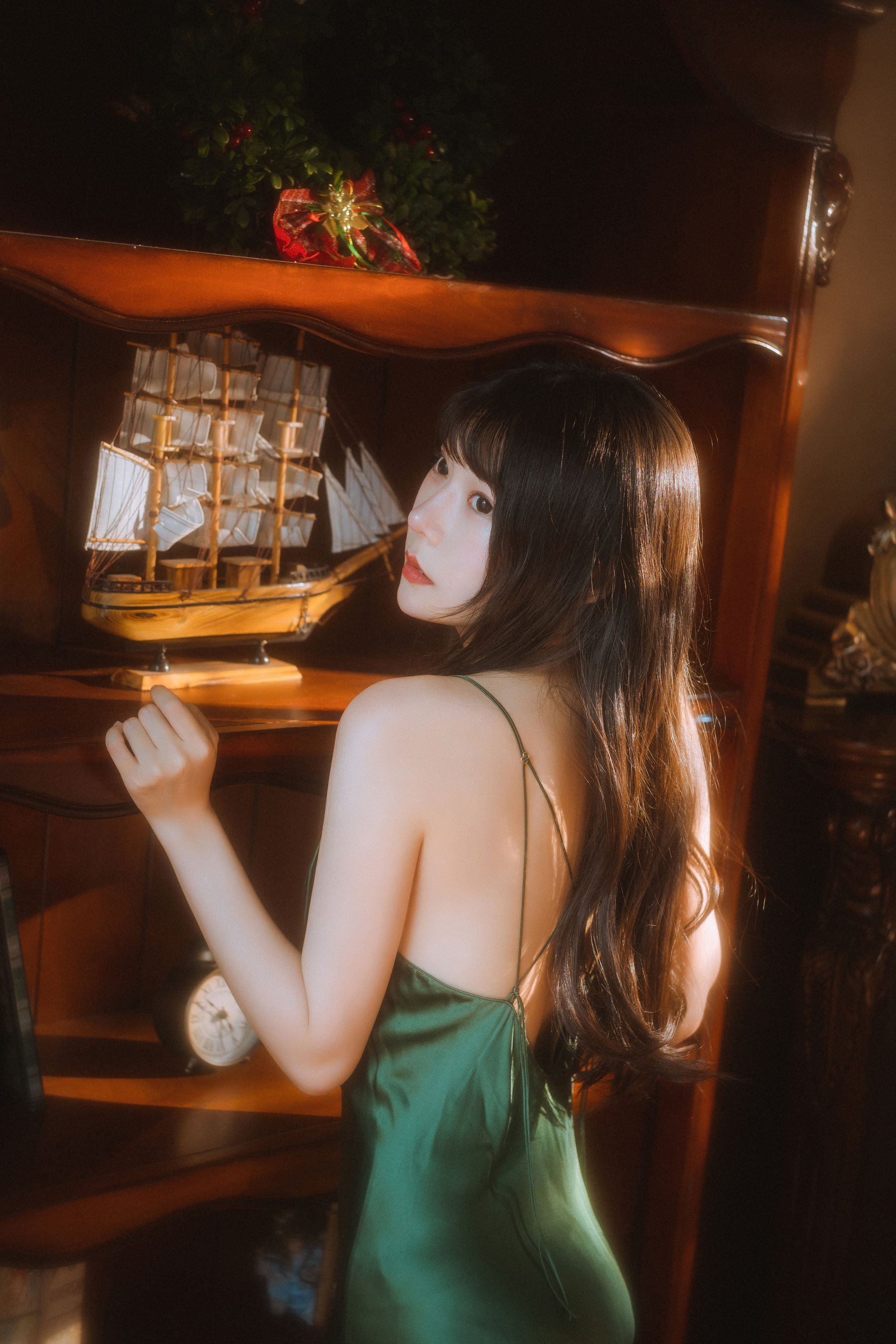 香草喵露露 – 杨枝甘露 绿色连衣裙 [45P]