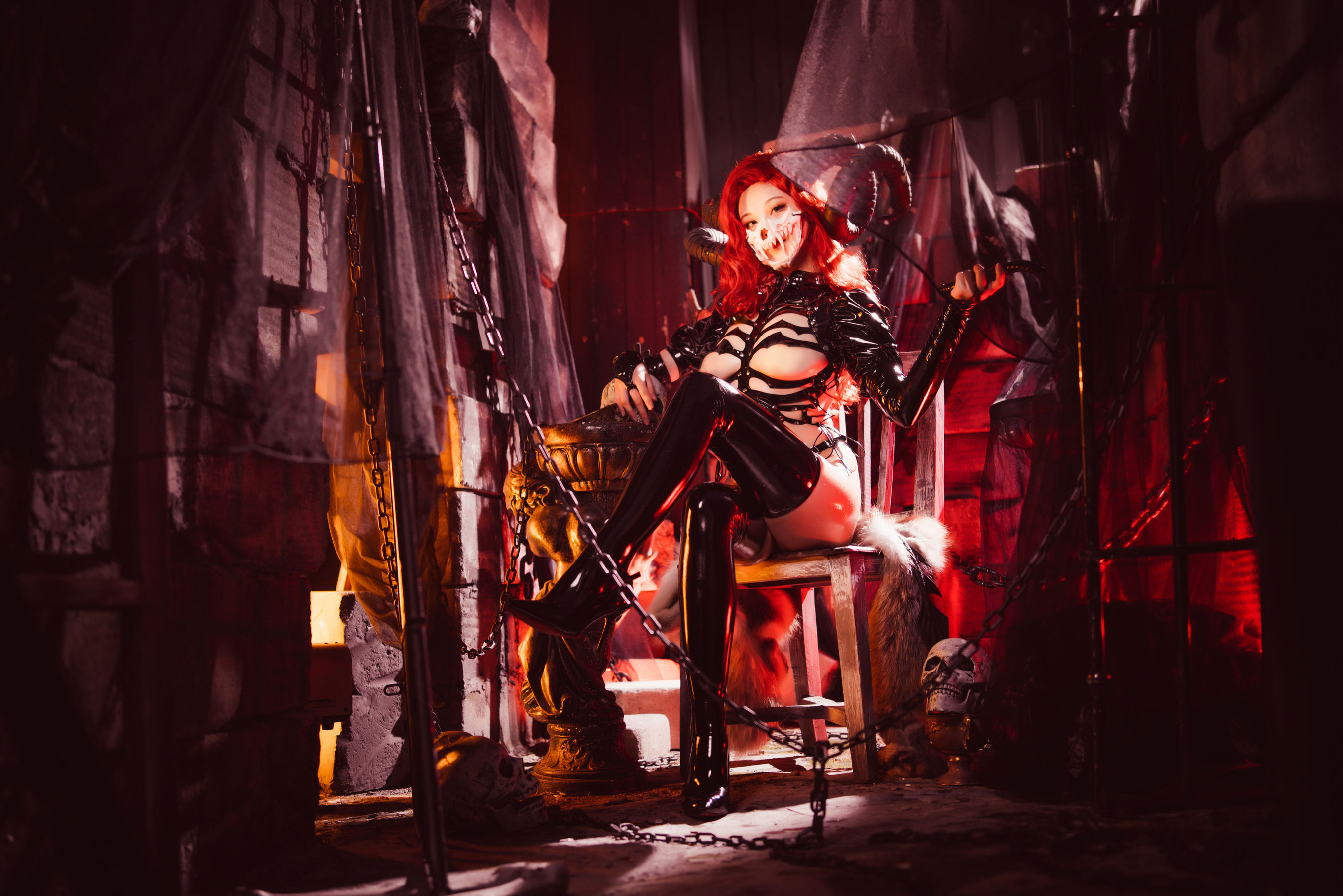 萌系小姐姐蜜汁猫裘 – 骸骨 [50P]