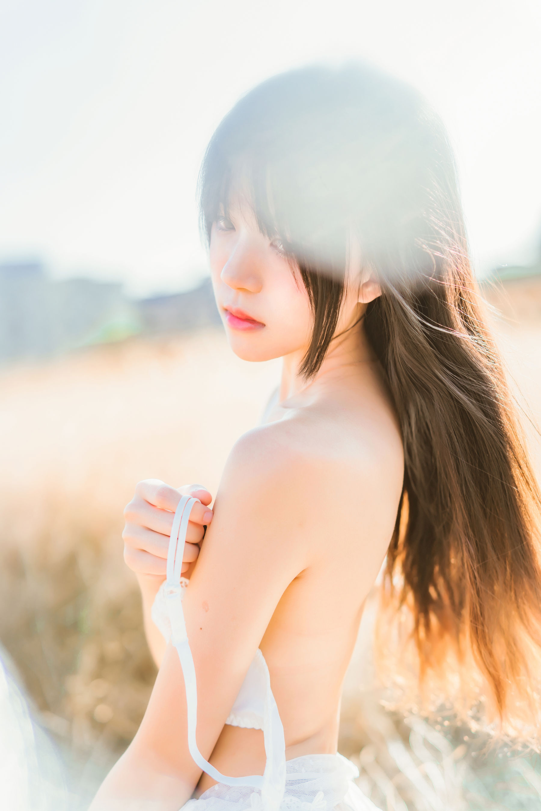 桜桃喵 原野上的浪漫 [48P]