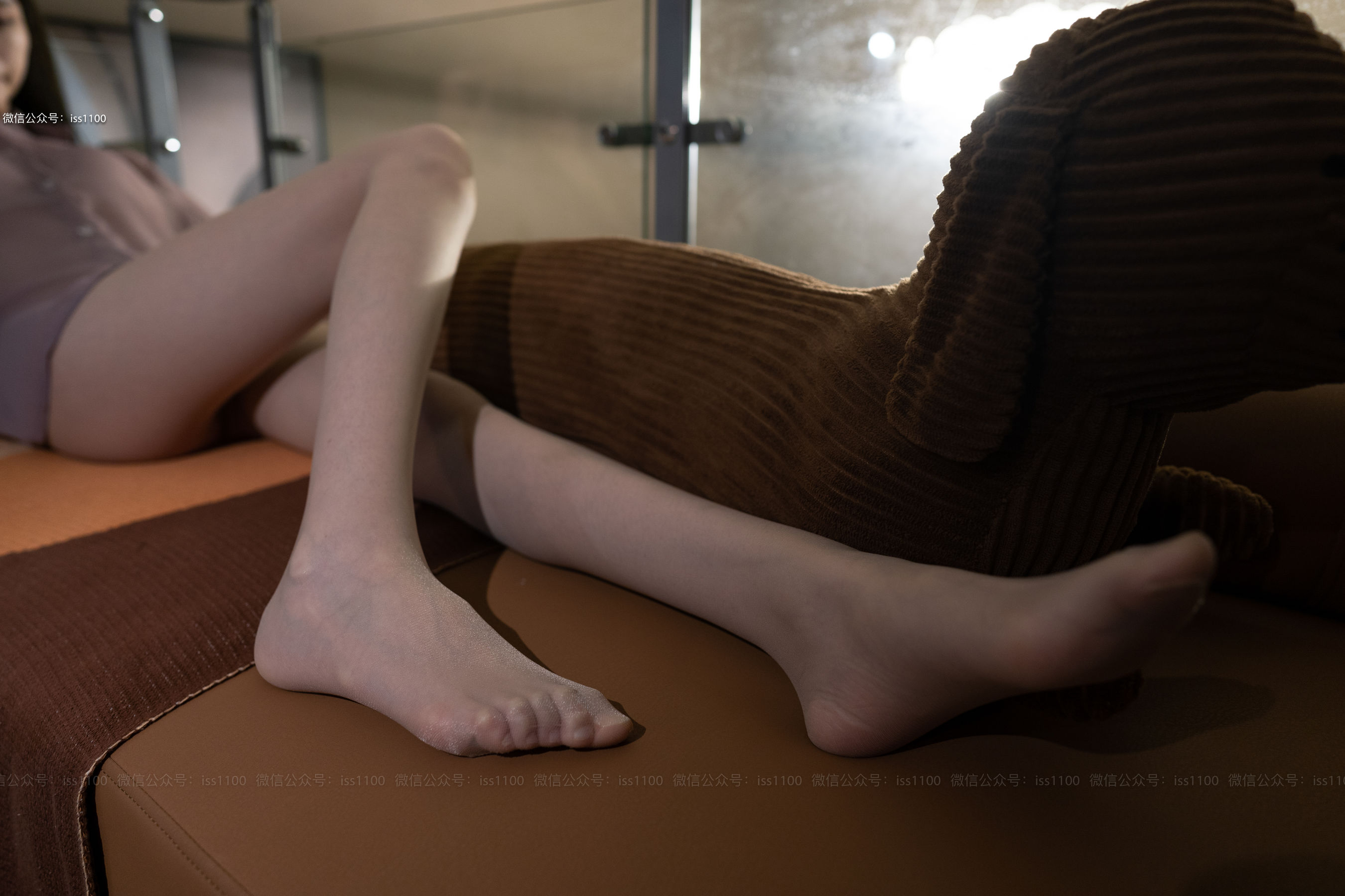 [ISS系列] 酸酸 粉衬衫 [75P]