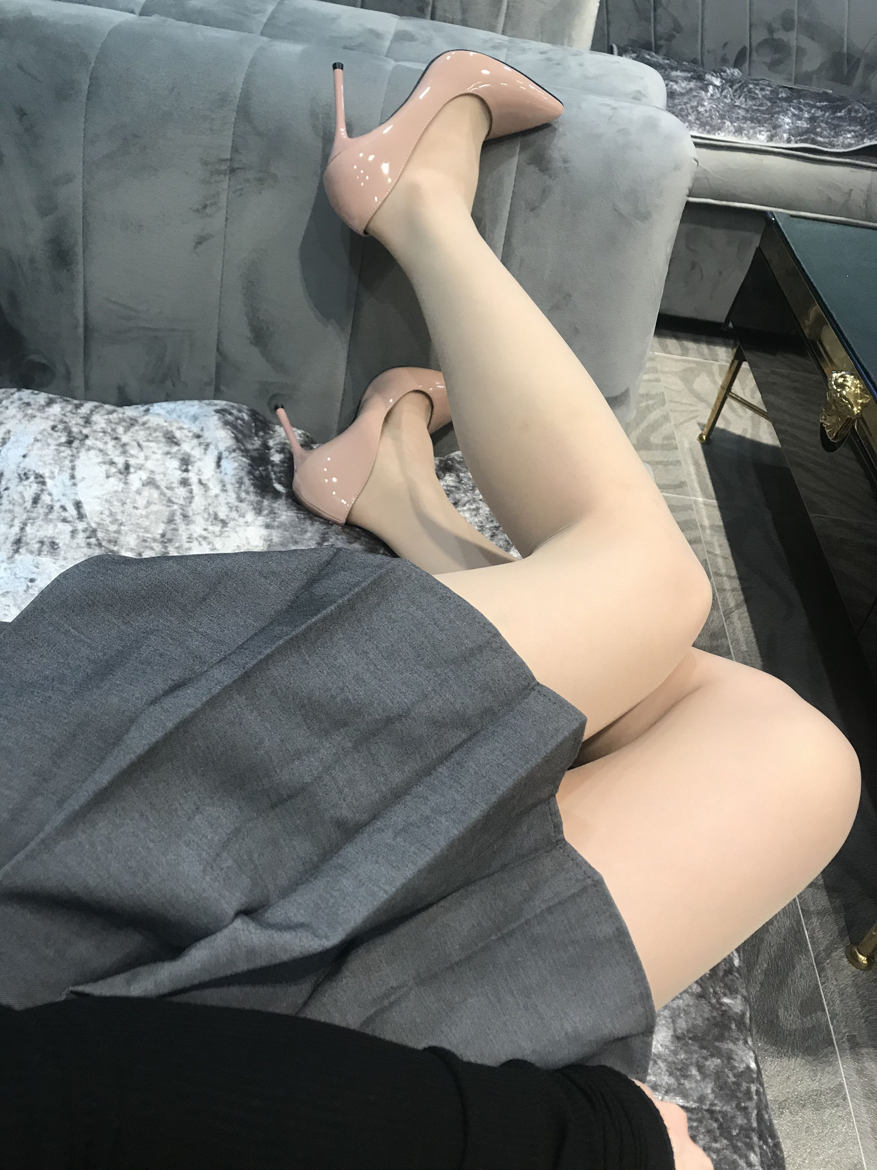 丝足博主麋鹿_Monroe 2020.03.06 居家丝秀 [32P]