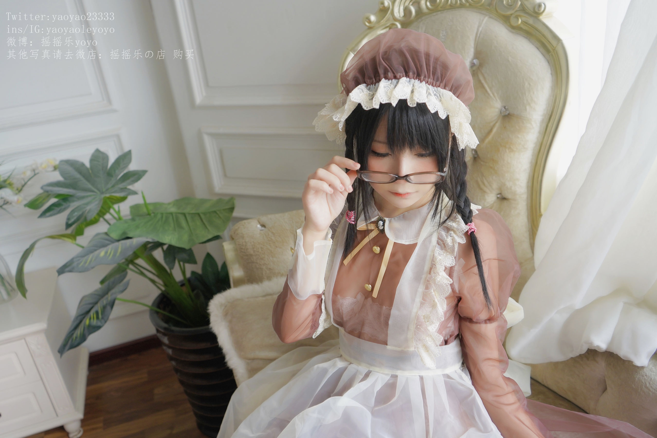 [萝莉COS] 摇摇乐yoyo – 咖啡色女仆 [134P]