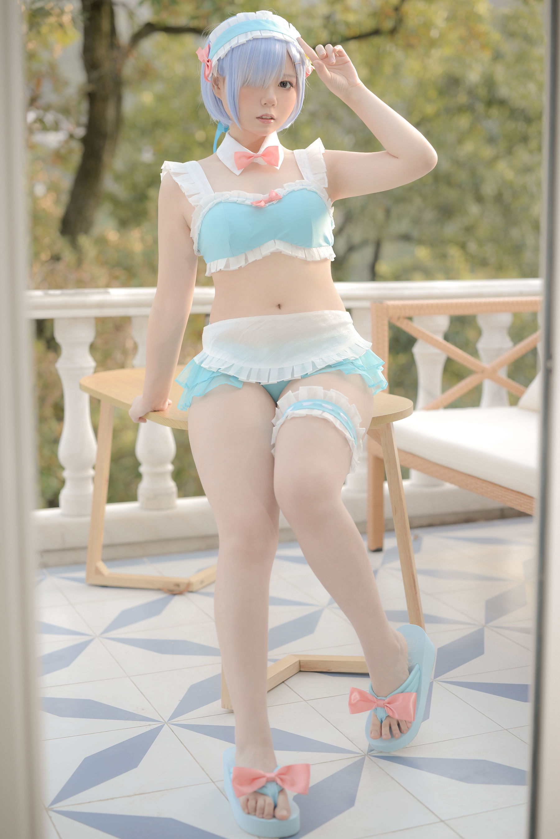 きょう肉肉 Vol.20 屋外プールにいる [29P]