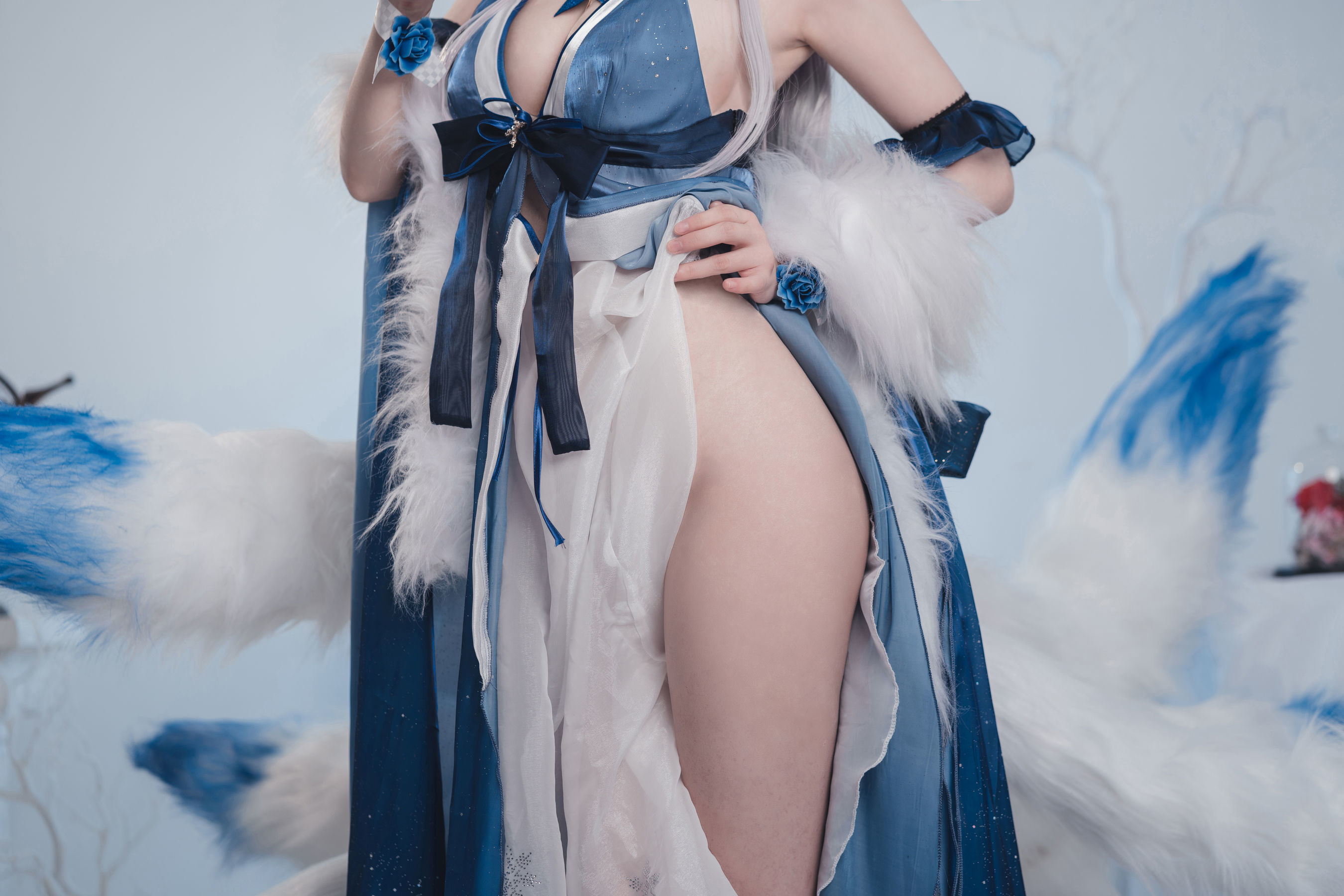 COS福利rioko凉凉子 – 信浓礼服 [24P]