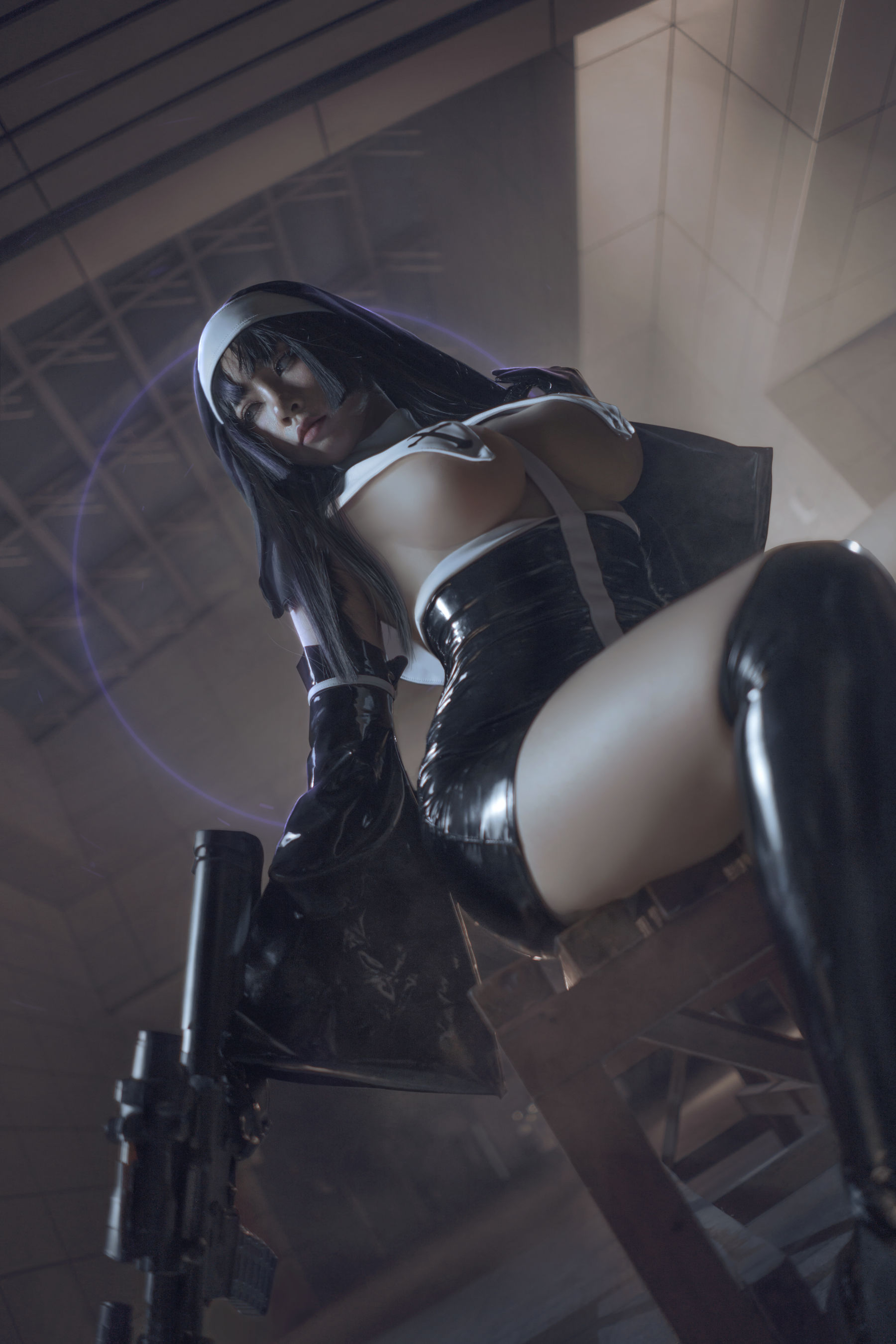 动漫博主uki雨季 – 修女黑胶衣 [12P]