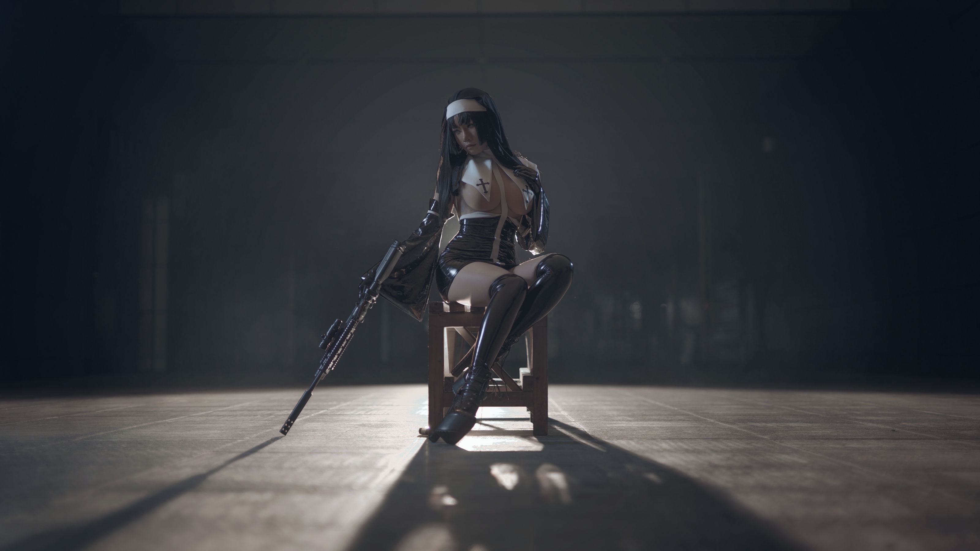 动漫博主uki雨季 – 修女黑胶衣 [12P]