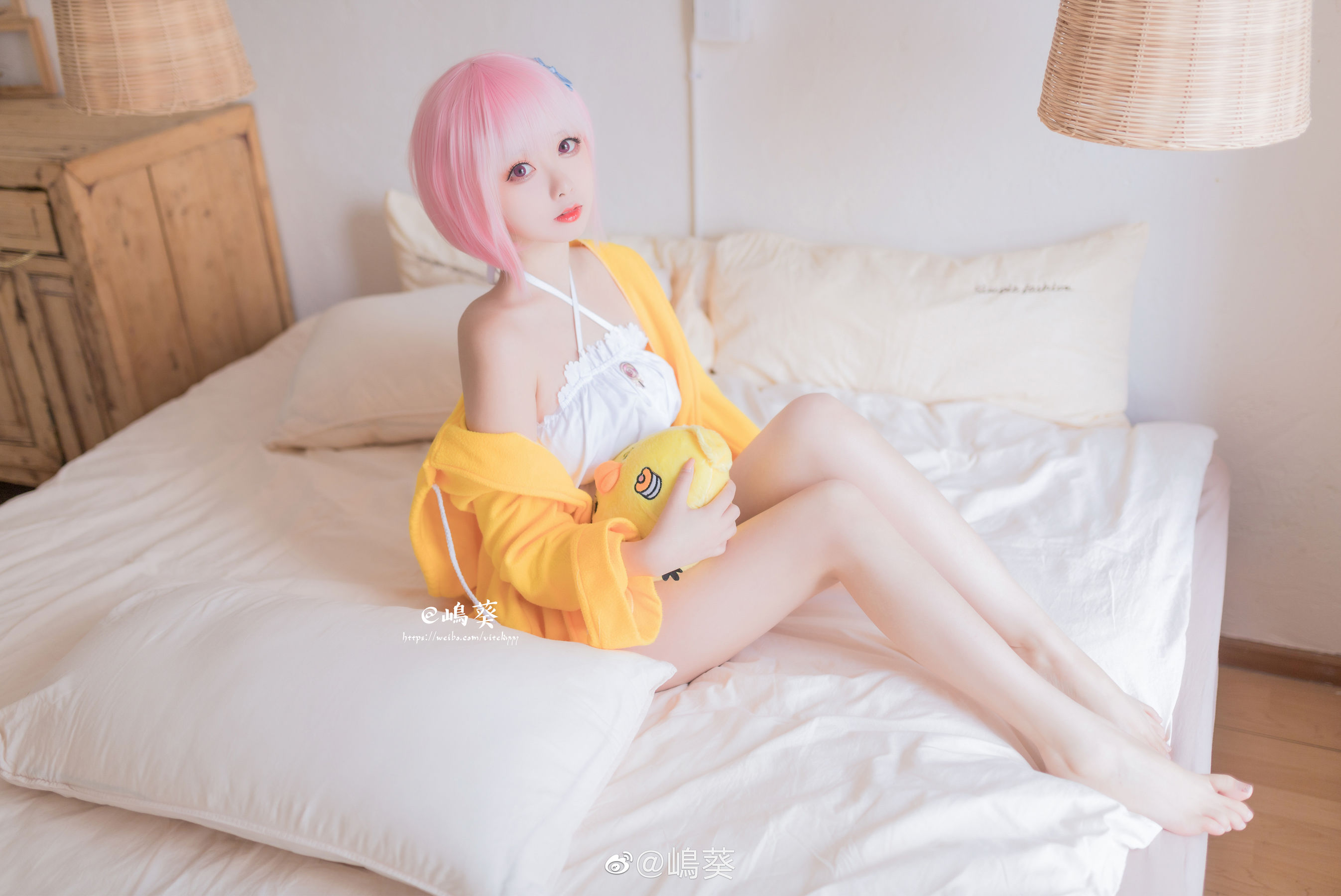 微博美女嶋葵 碧蓝航线 卯月 贪睡的天使 [12P]