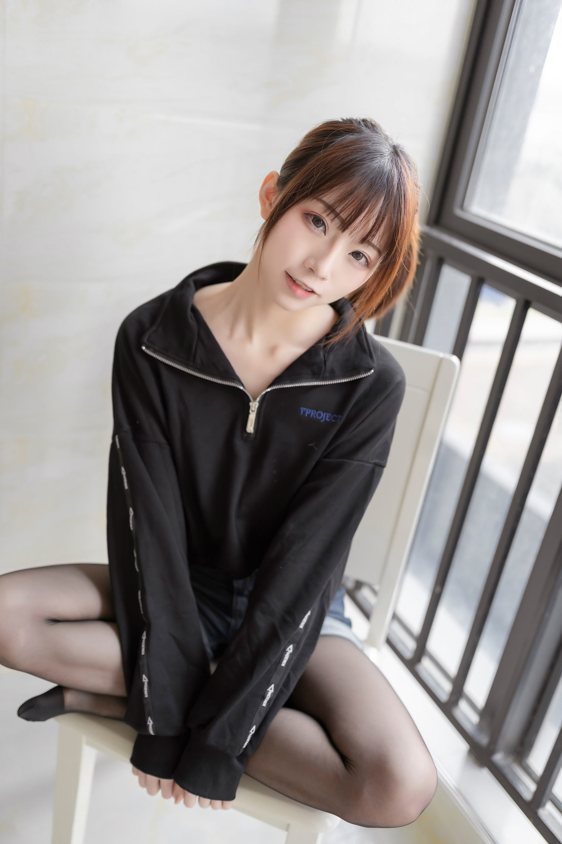 动漫博主Kitaro_绮太郎 – 单马尾女孩 [41P]