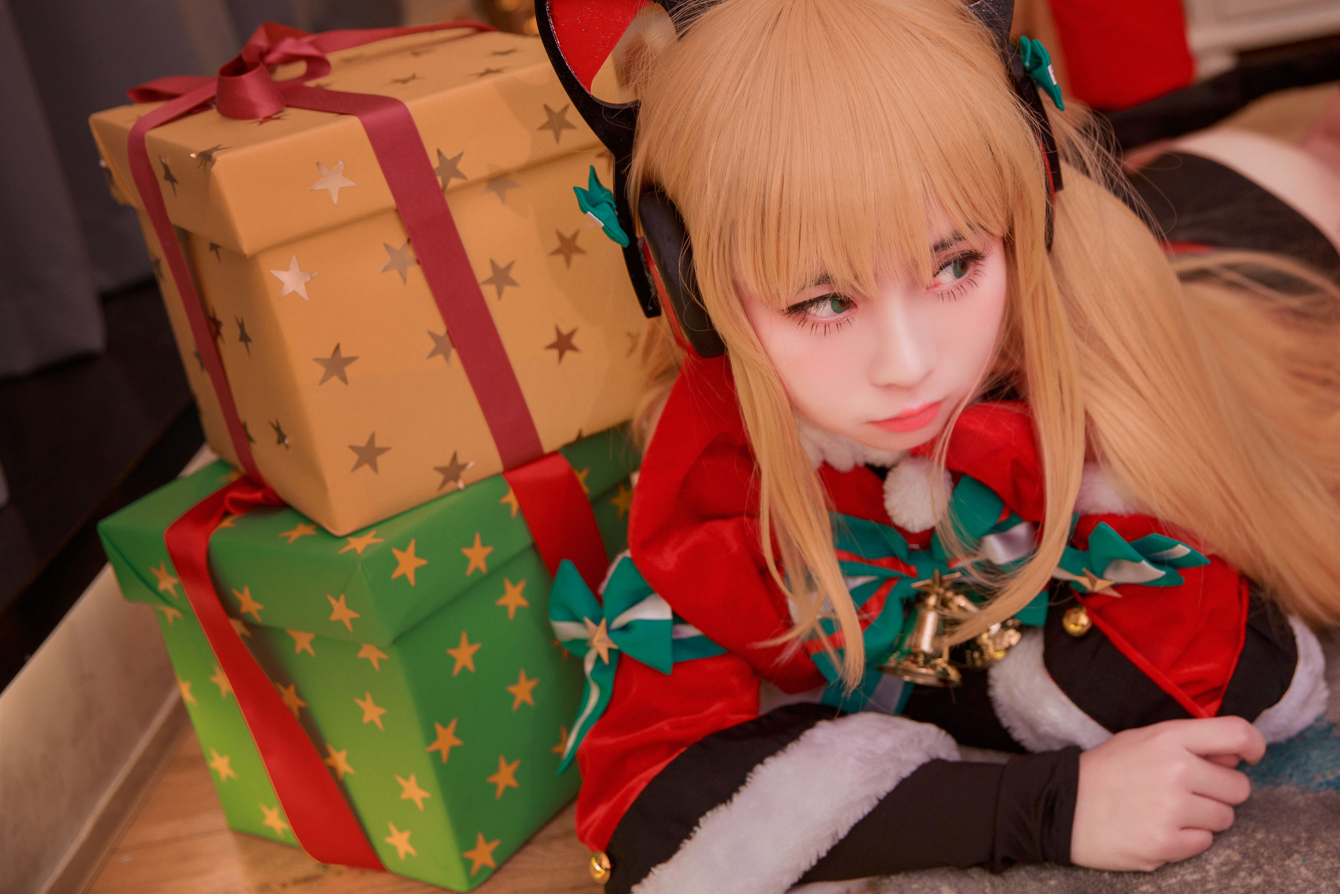 动漫博主G44不会受伤 – TMP圣诞 [14P]