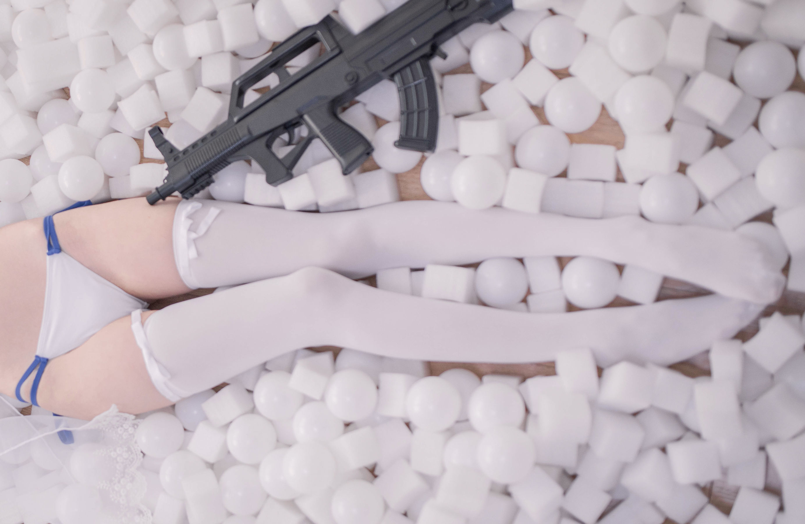 小妖精你的负卿 95泳装 [14P]