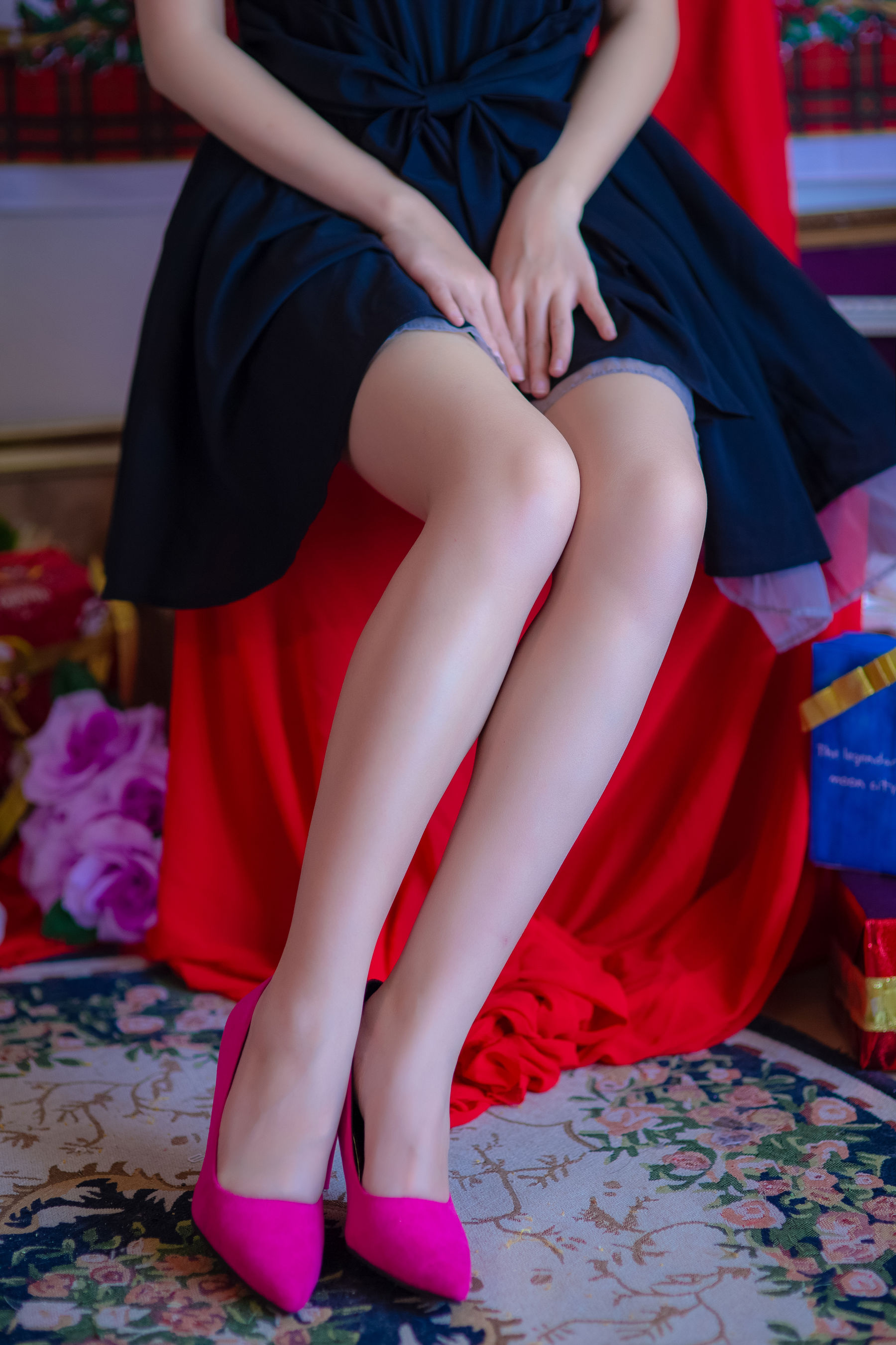 [萝莉COS] 鳗鱼霏儿 – 加藤惠 礼服 [13P]