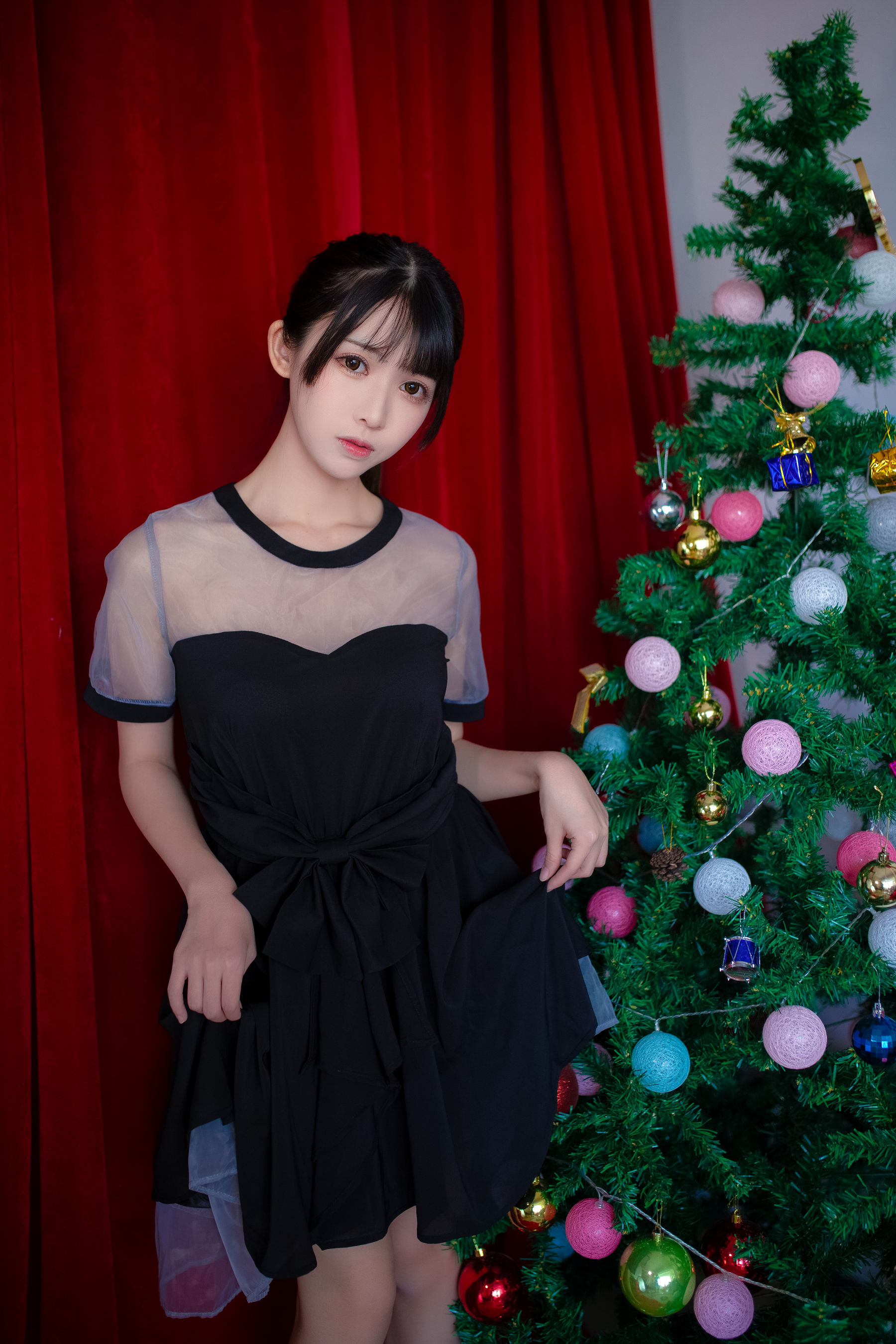 [萝莉COS] 鳗鱼霏儿 – 加藤惠 礼服 [13P]