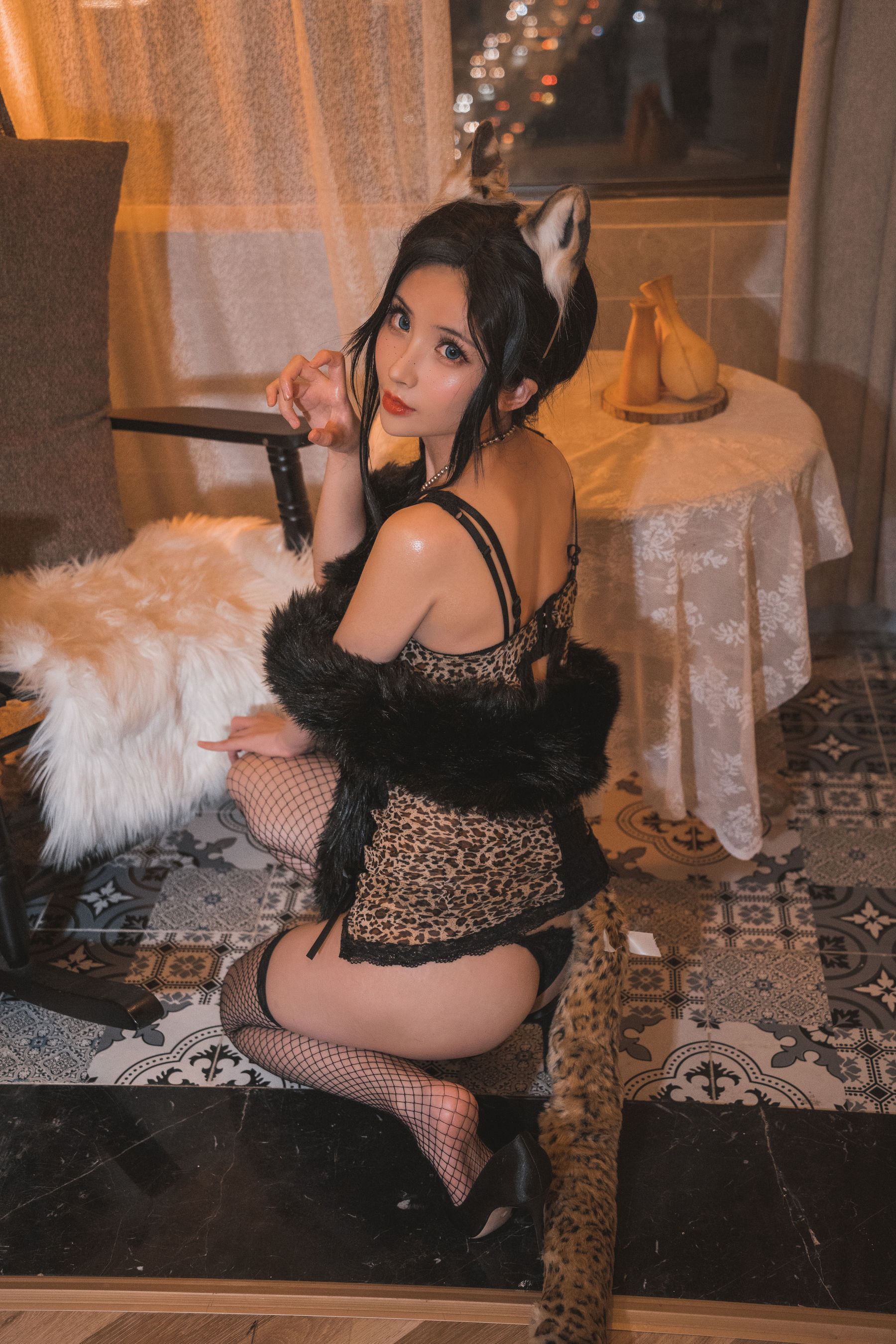 COS福利rioko凉凉子 – 豹子女士的秘密约会 [25P]