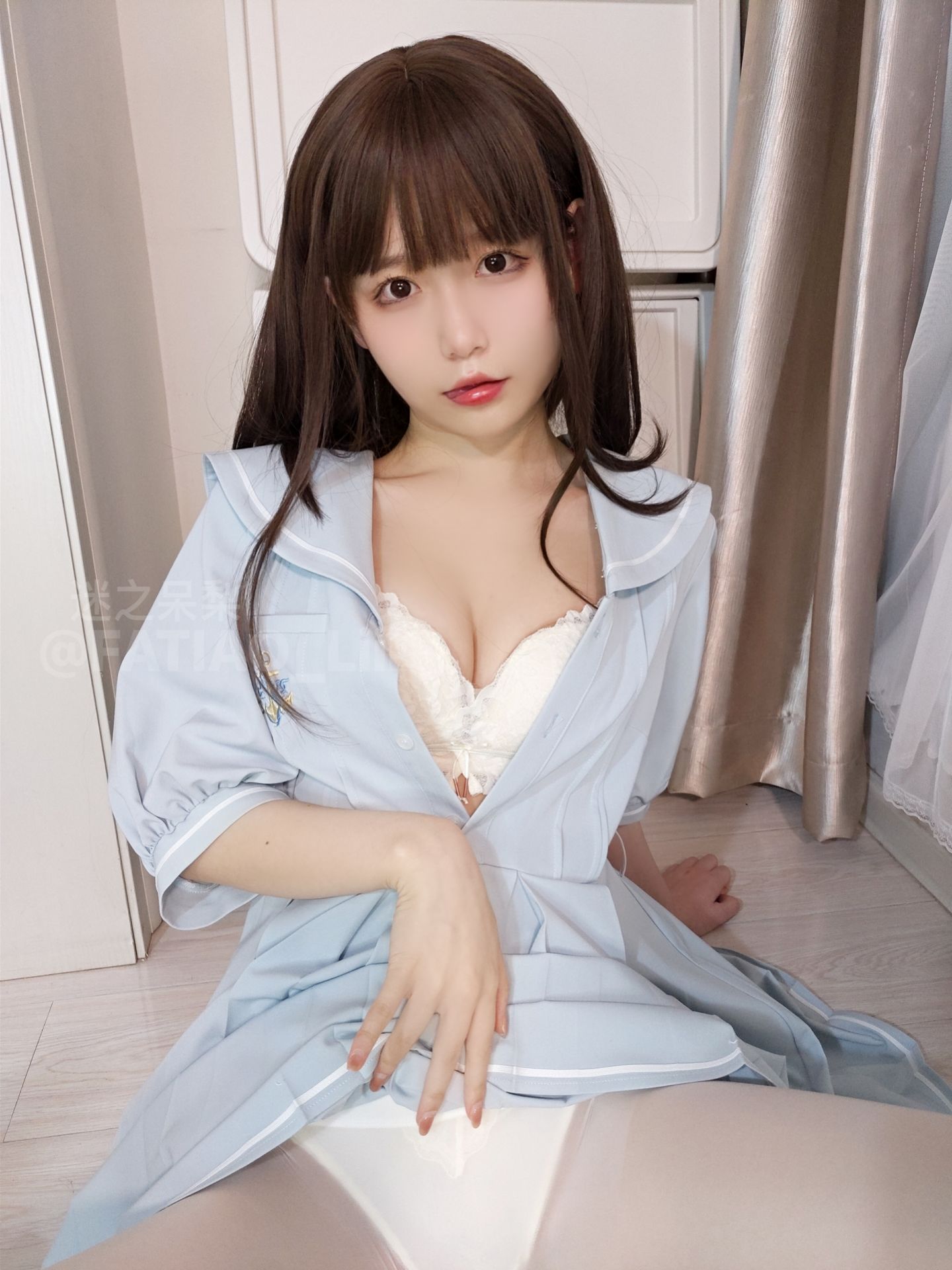 迷之呆梨(发条少女)[fantia] – 灰丝情 [20P]