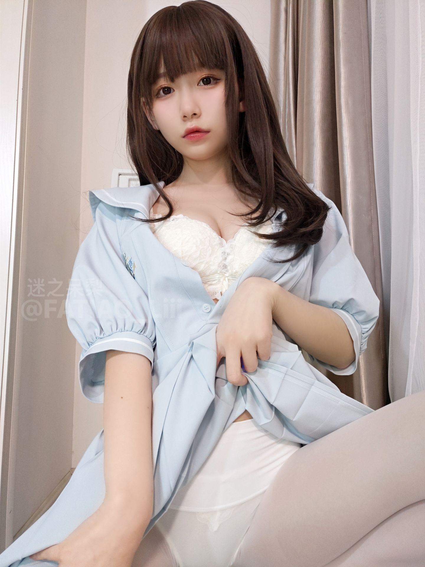 迷之呆梨(发条少女)[fantia] – 灰丝情 [20P]