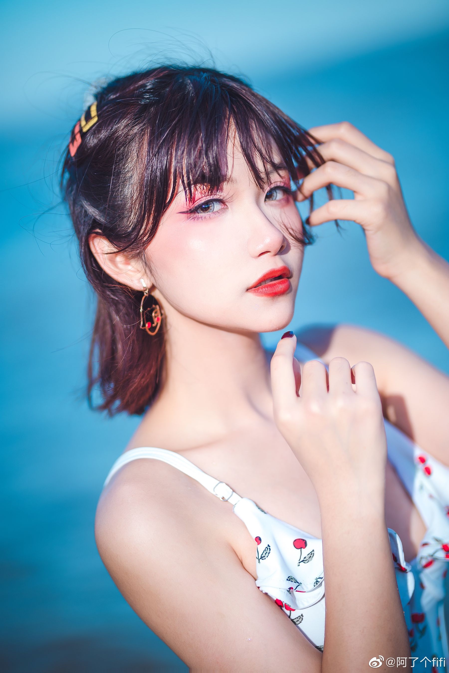 动漫博主阿了个fifi – 夏天泳装 [13P]