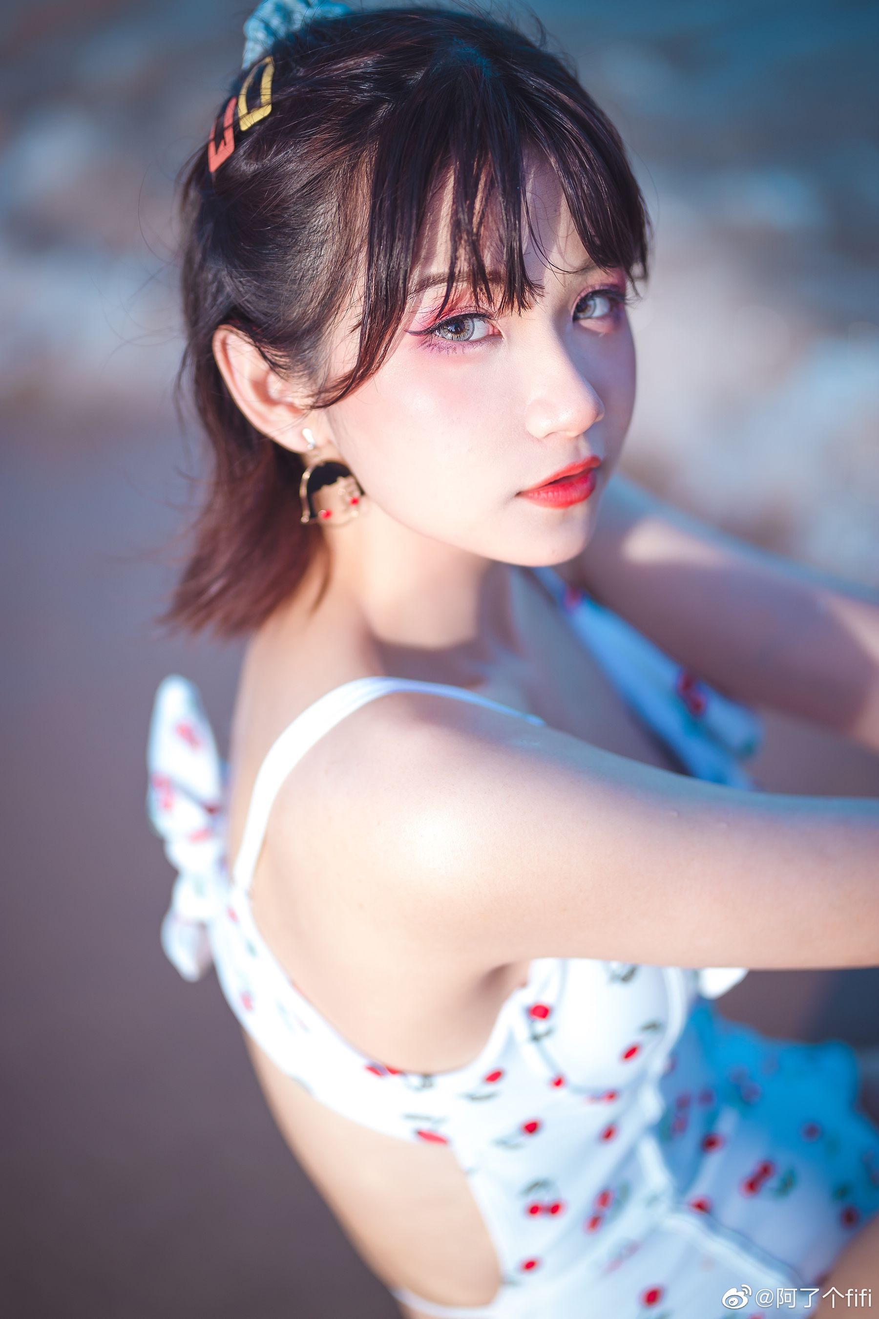 动漫博主阿了个fifi – 夏天泳装 [13P]