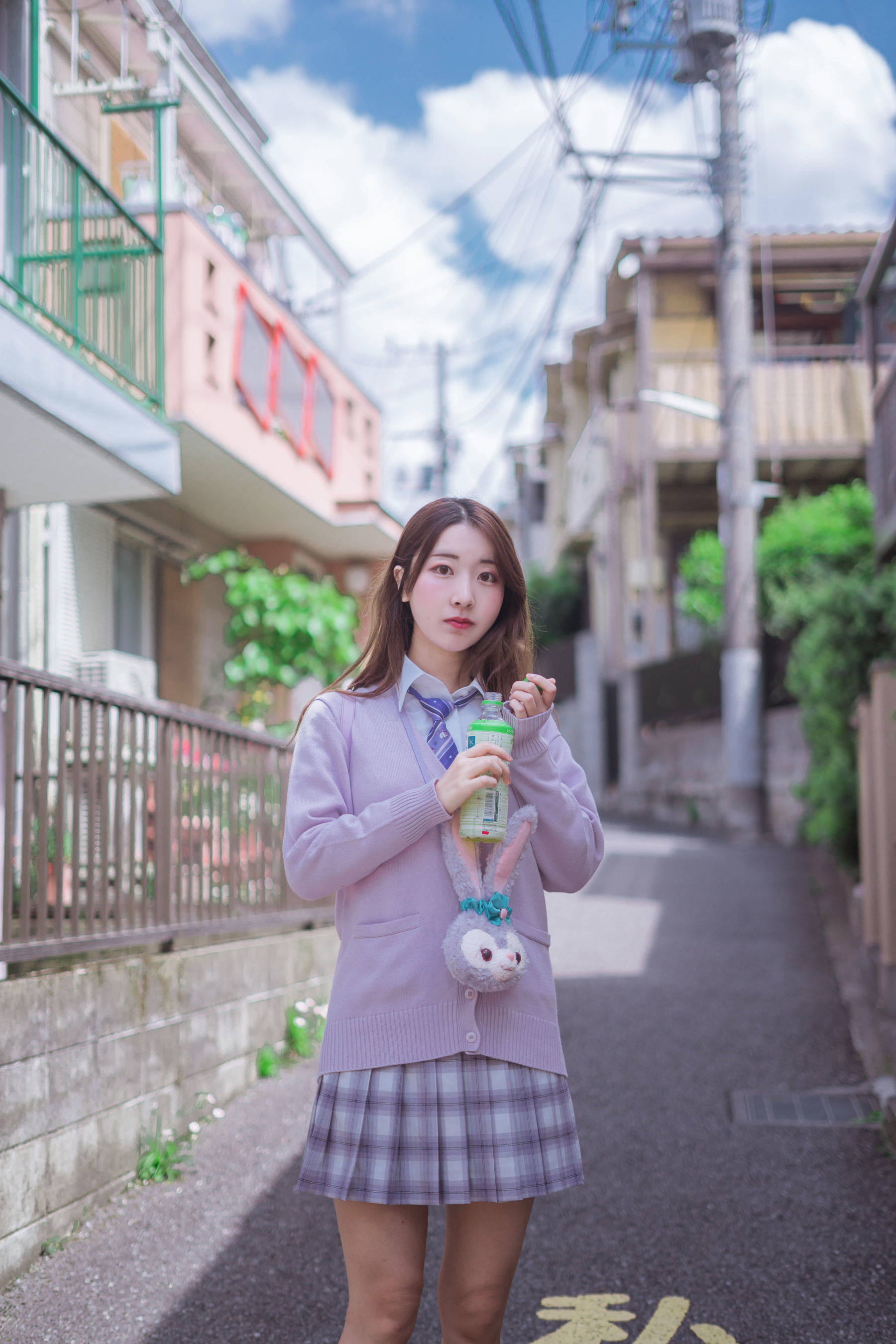 人气Coser黑川 民宿楼下 [15P]