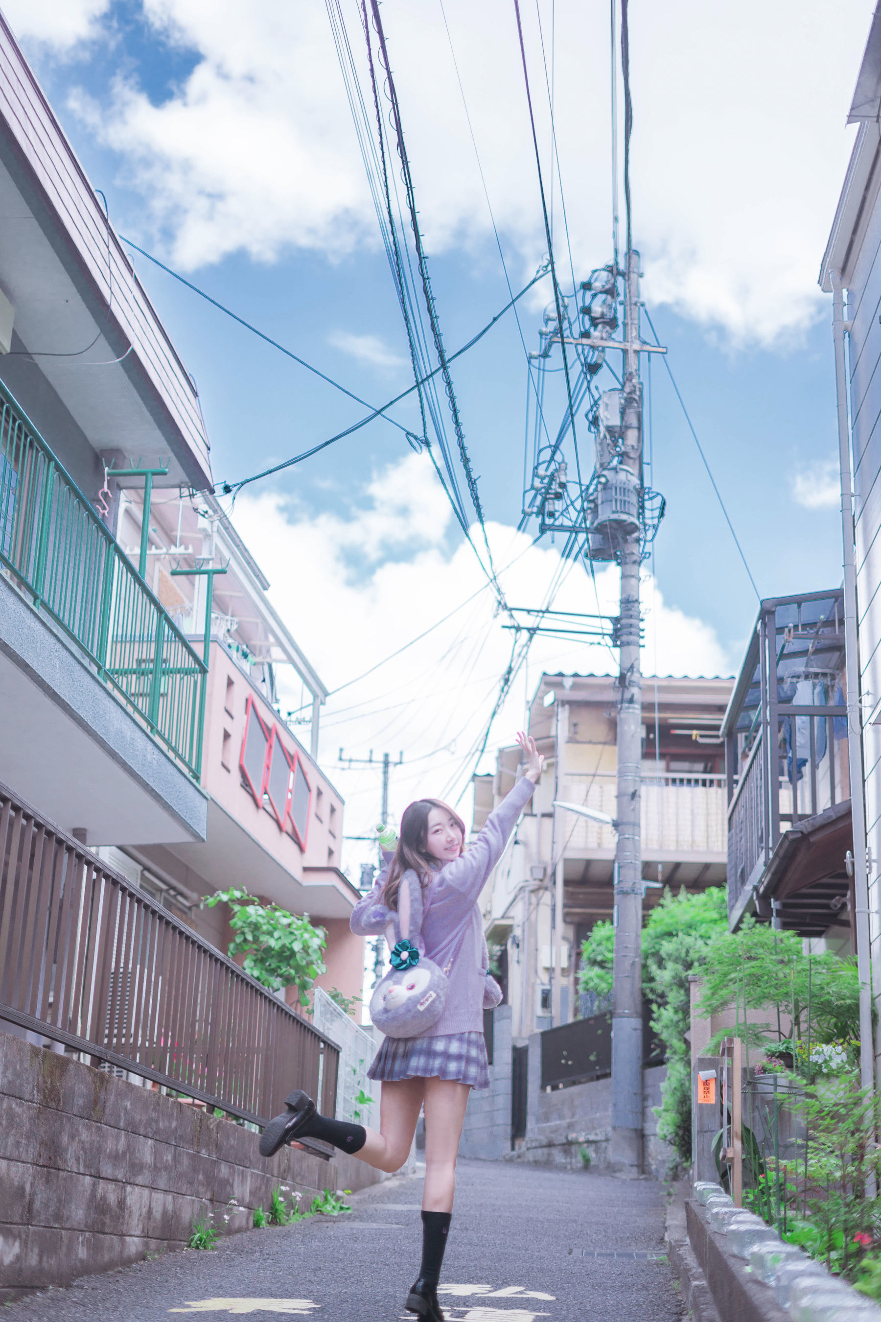 人气Coser黑川 民宿楼下 [15P]