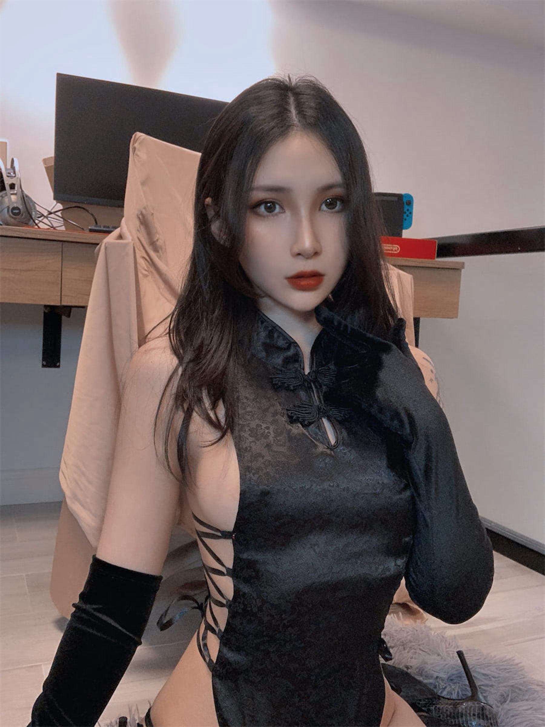 vams子 – 黑色旗袍 [30P]