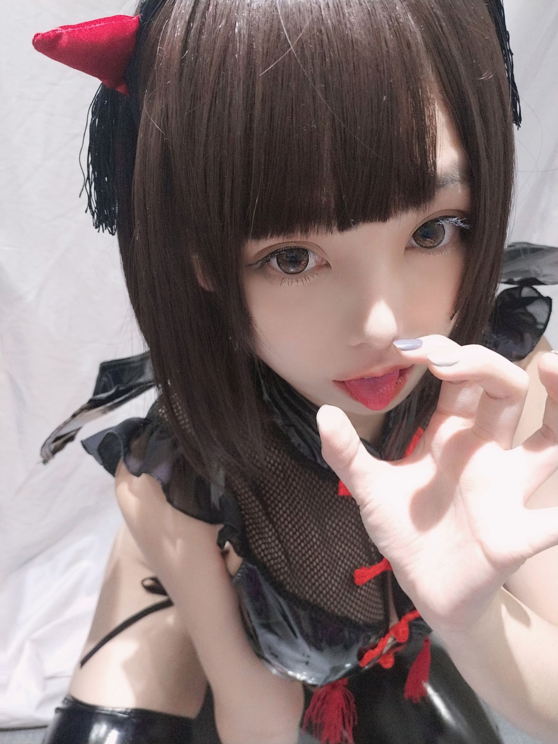 [Cosplay写真] 萌系小姐姐蜜汁猫裘 – 小恶魔自拍 [28P]