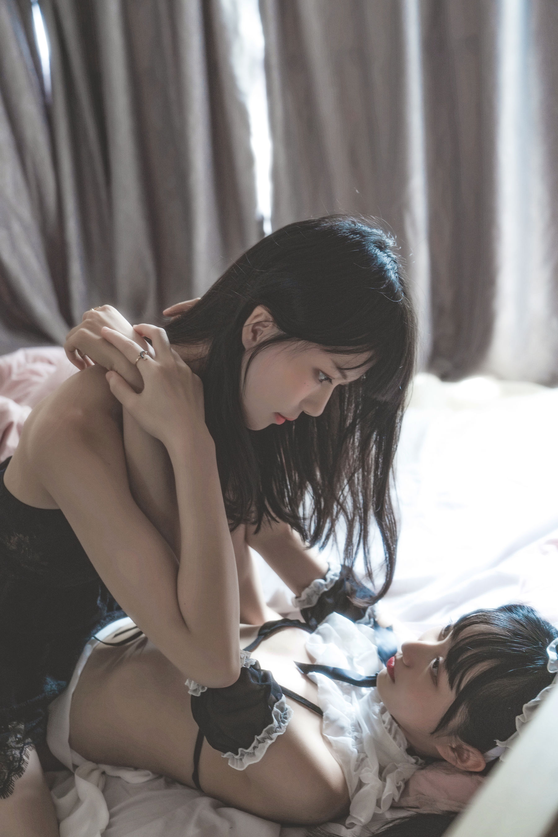 萌系小姐姐木绵绵OwO&#038;桜桃喵 暮(黑裙×妹抖) [48P]