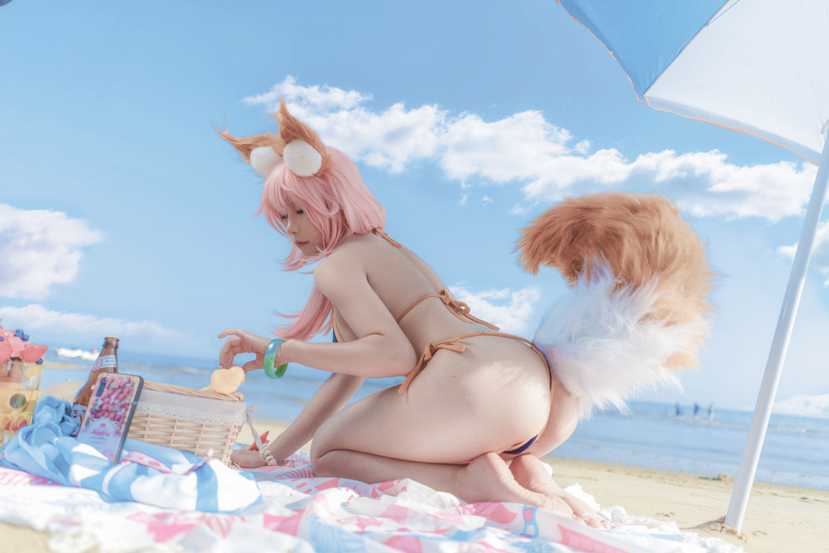 动漫博主uki雨季 – 玉藻前海边泳装 [19P]