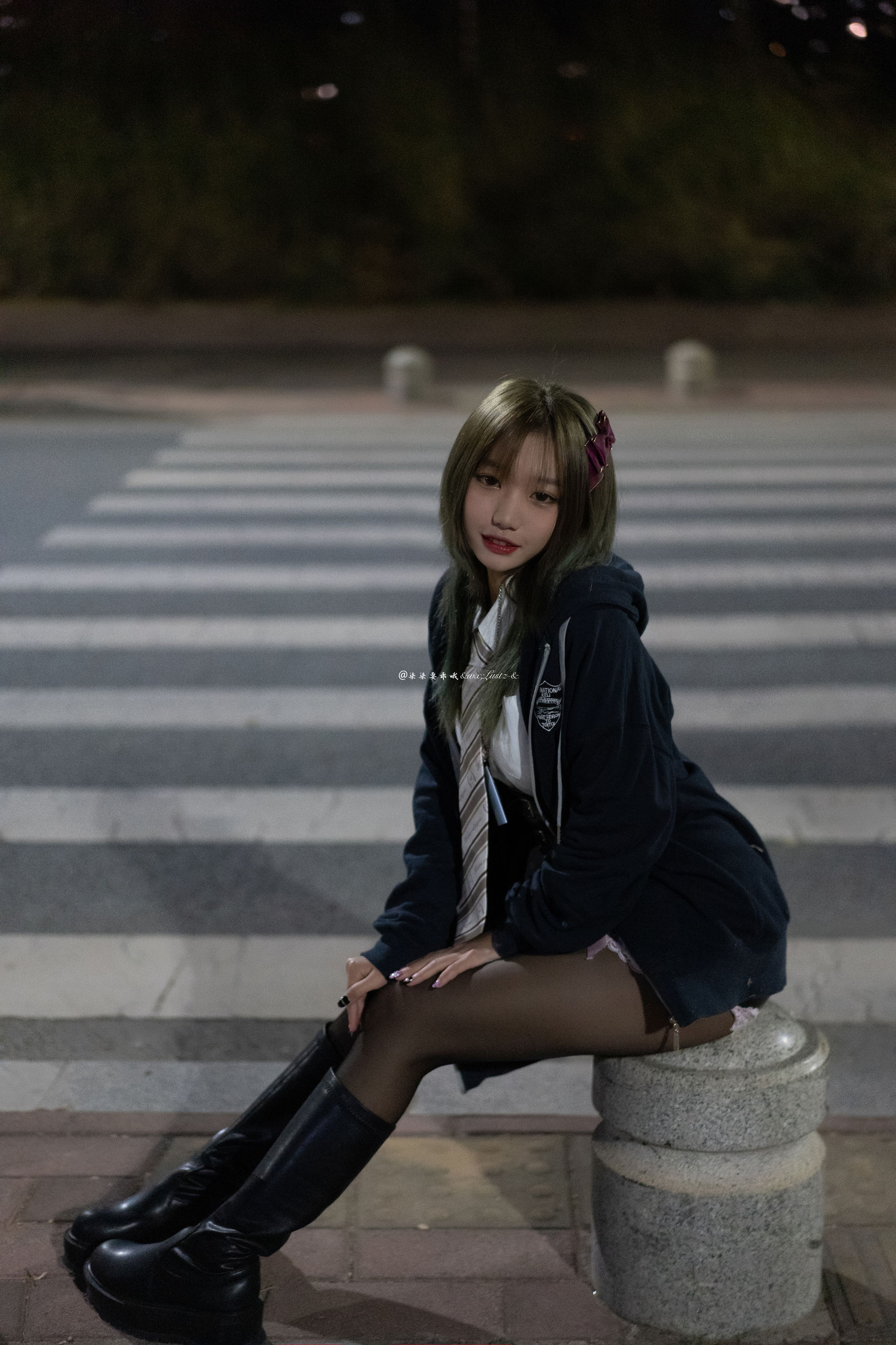 动漫博主柒柒要乖哦 – 车内1 [47P]