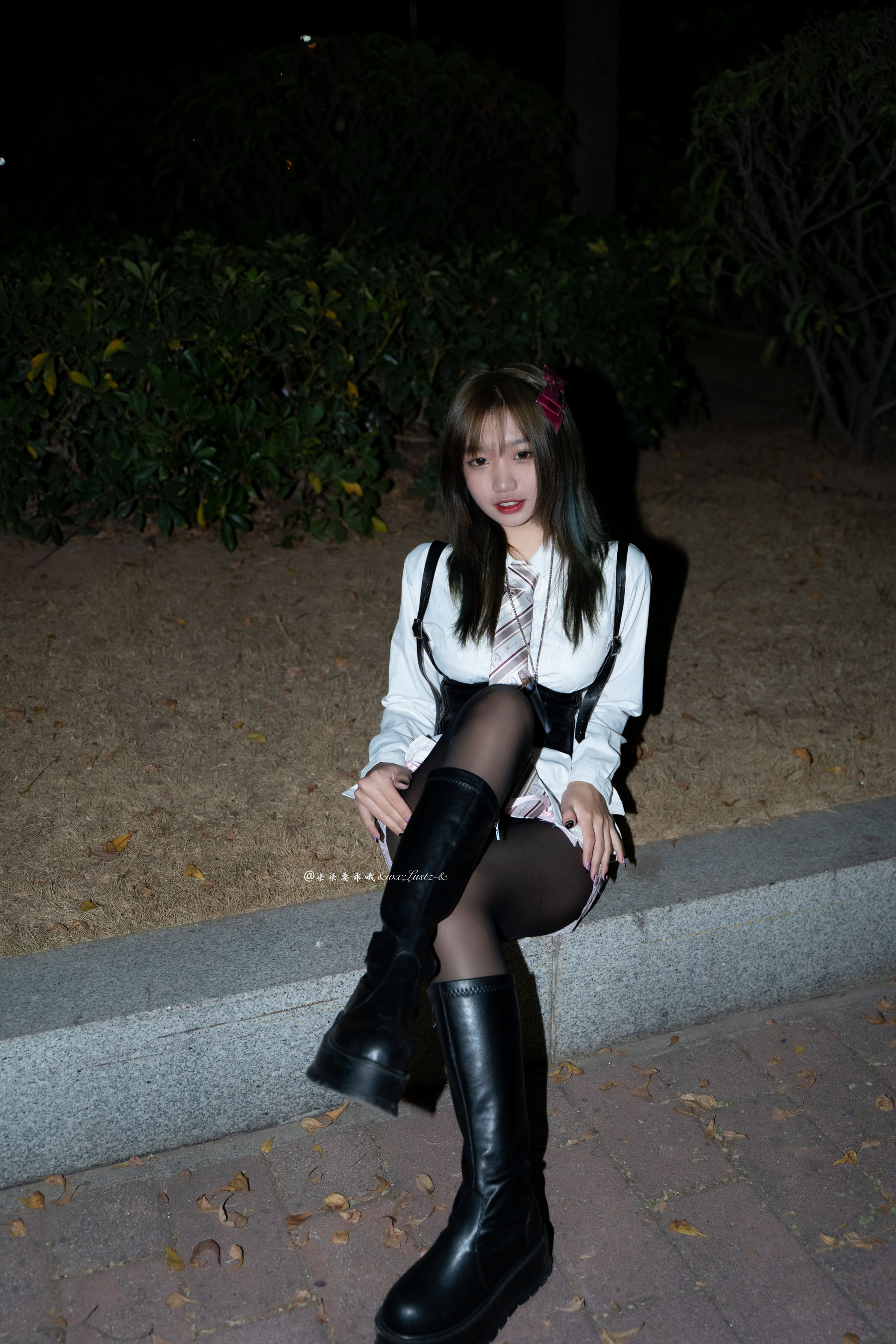 动漫博主柒柒要乖哦 – 车内1 [47P]