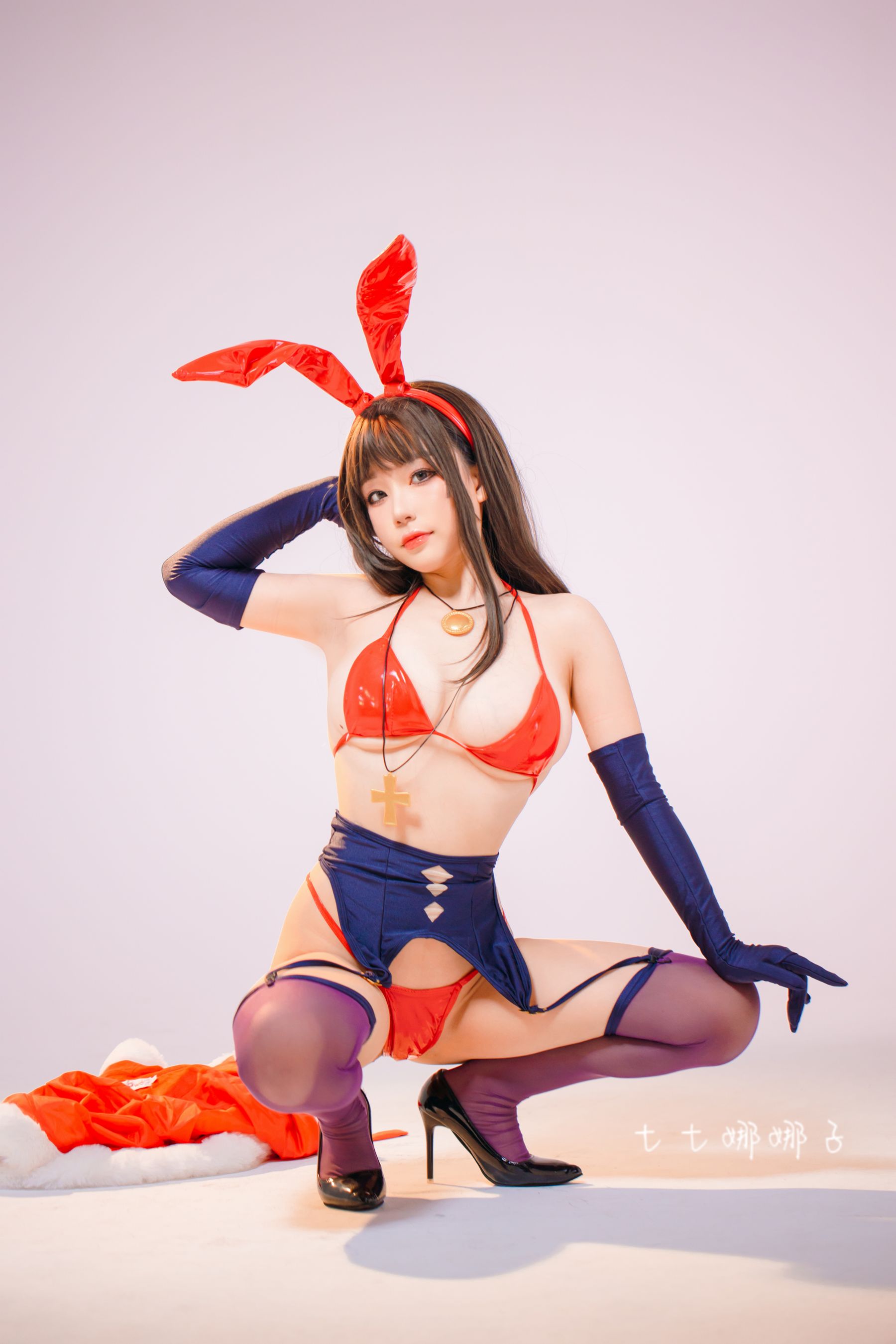 七七娜娜子 – 圣诞魔太郎 [23P]