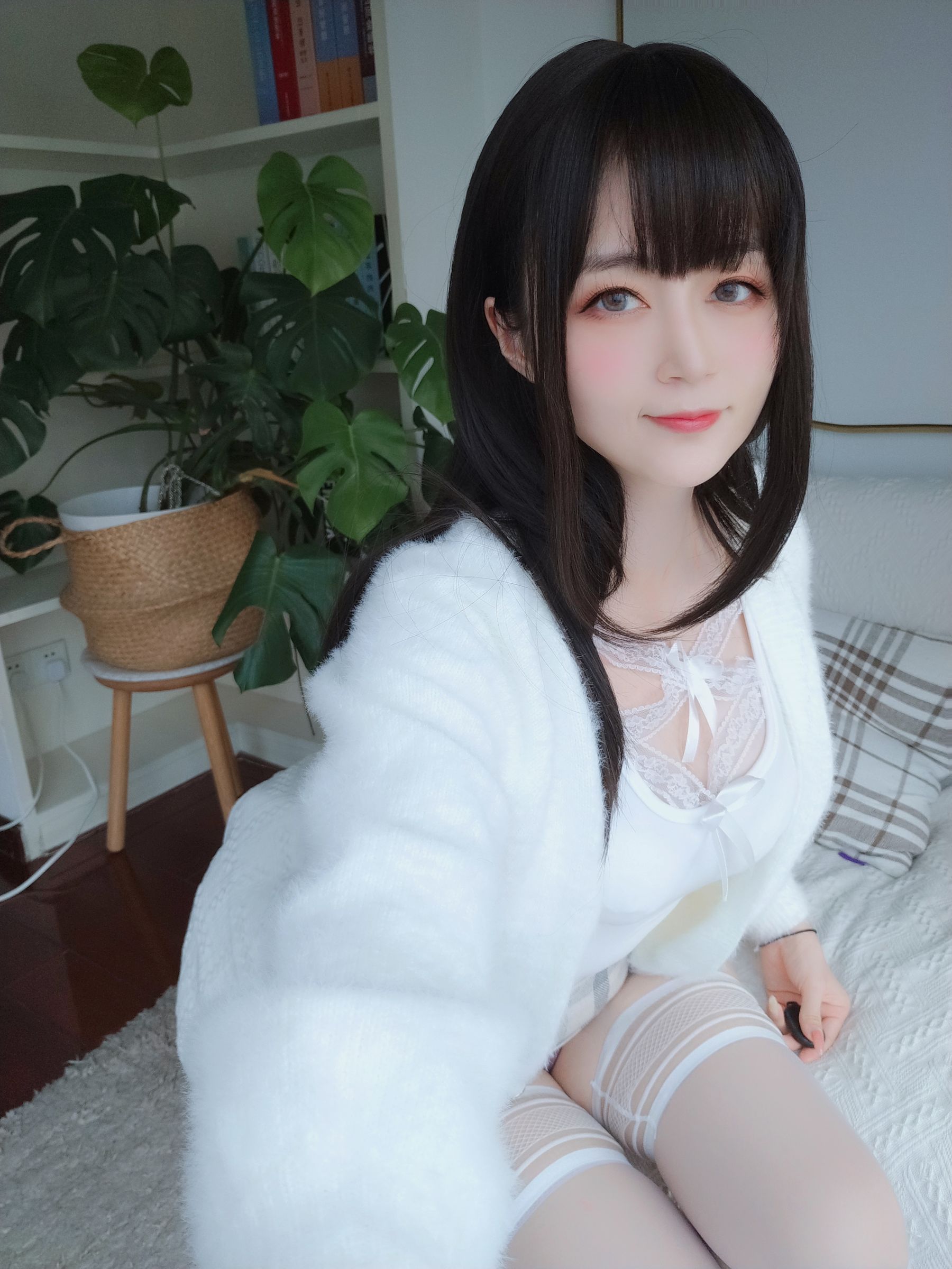 Coser小姐姐白银 – 白蕾丝 [121P]