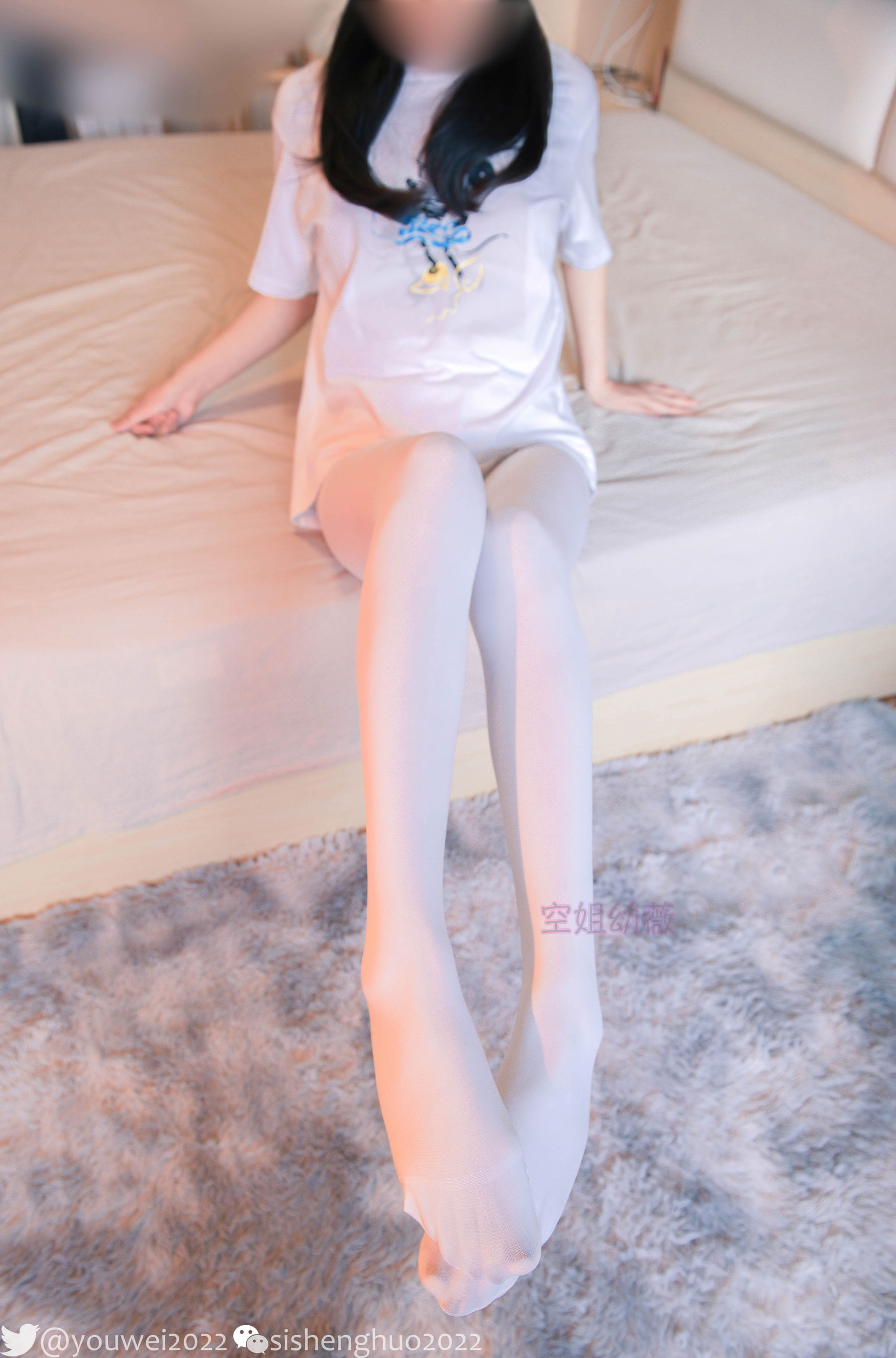 空姐是幼薇儿呀 – 白丝真空 [44P]