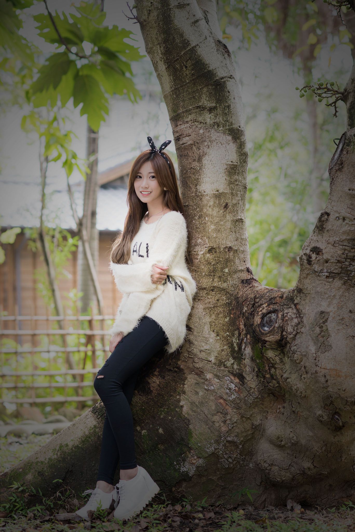 宅男女神张楚珊《外拍甜美蝴蝶节妹子》 [50P]