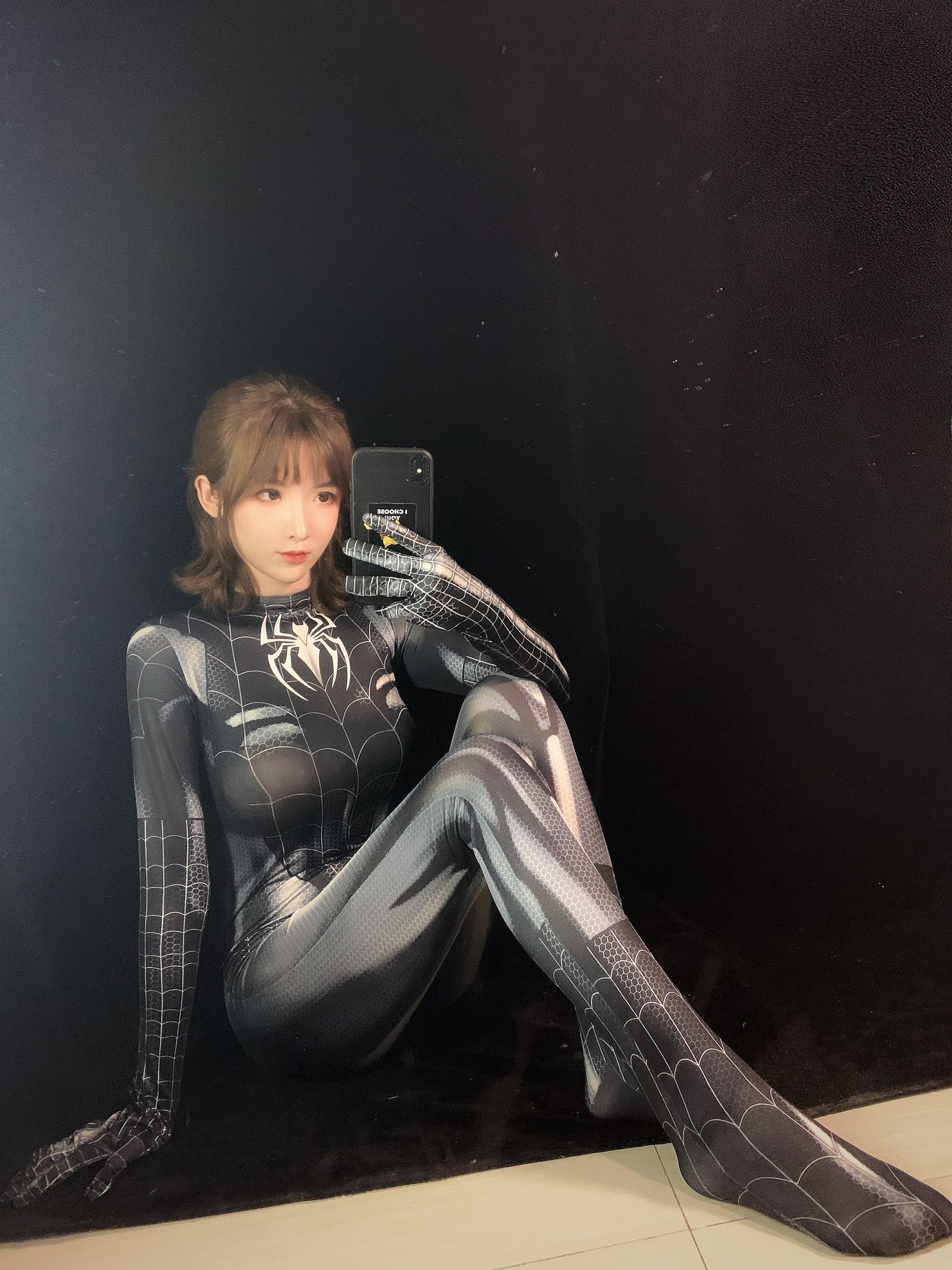 一小央泽 – 黑蜘蛛 [30P]