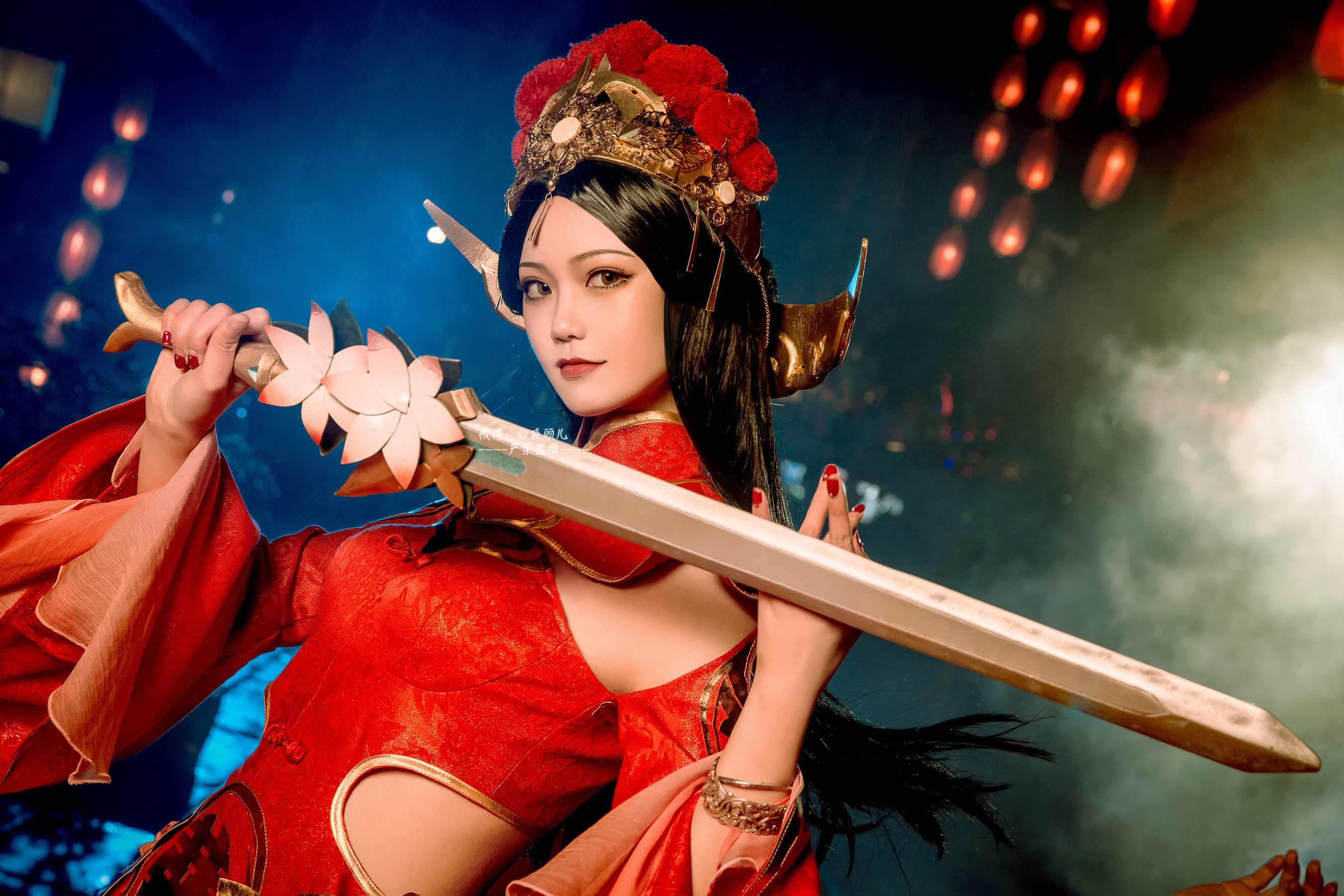 人气coser戚顾儿MIKI 王者荣耀 露娜一生所爱 [14P]