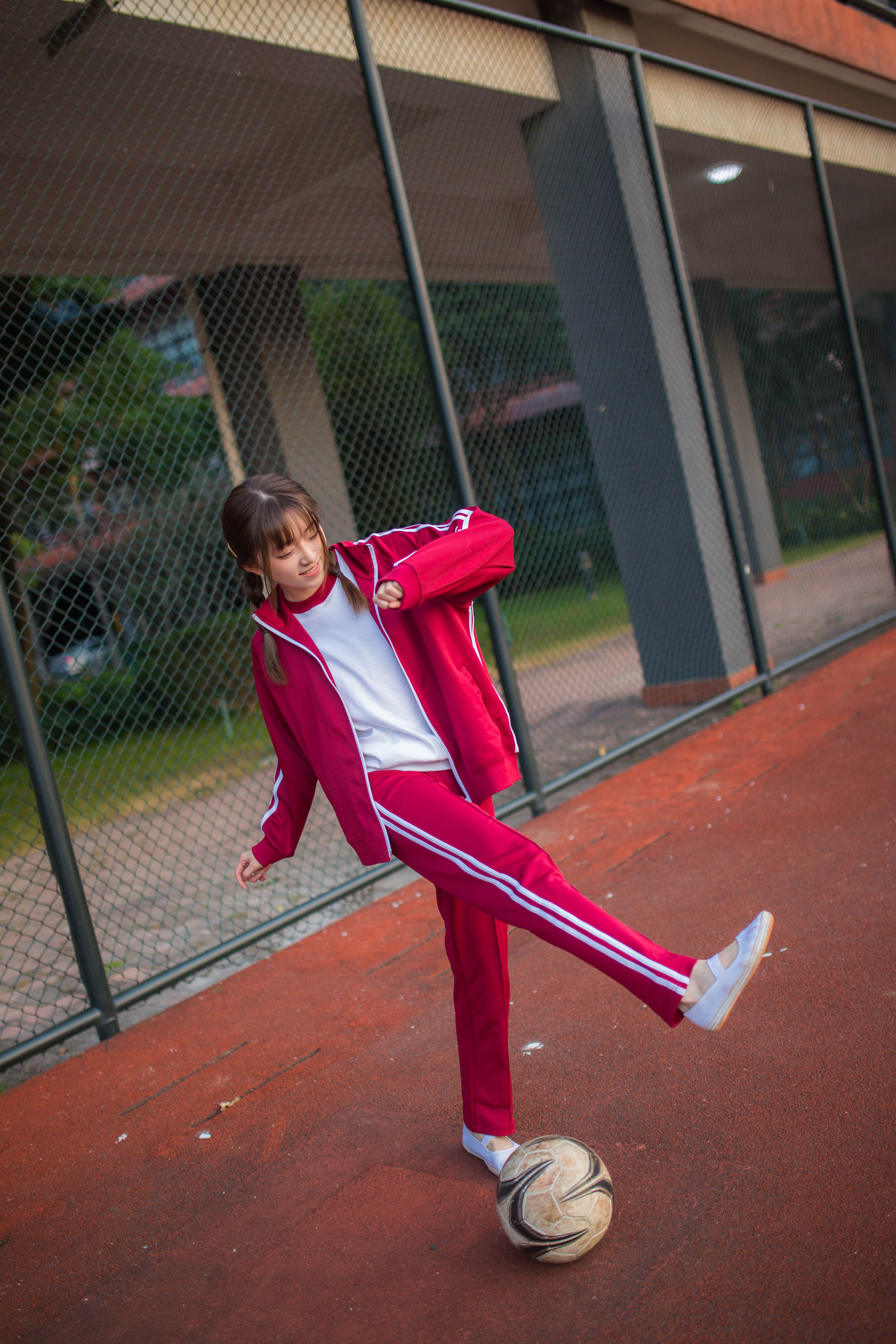 动漫博主Kitaro_绮太郎 红色运动服女孩 [13P]