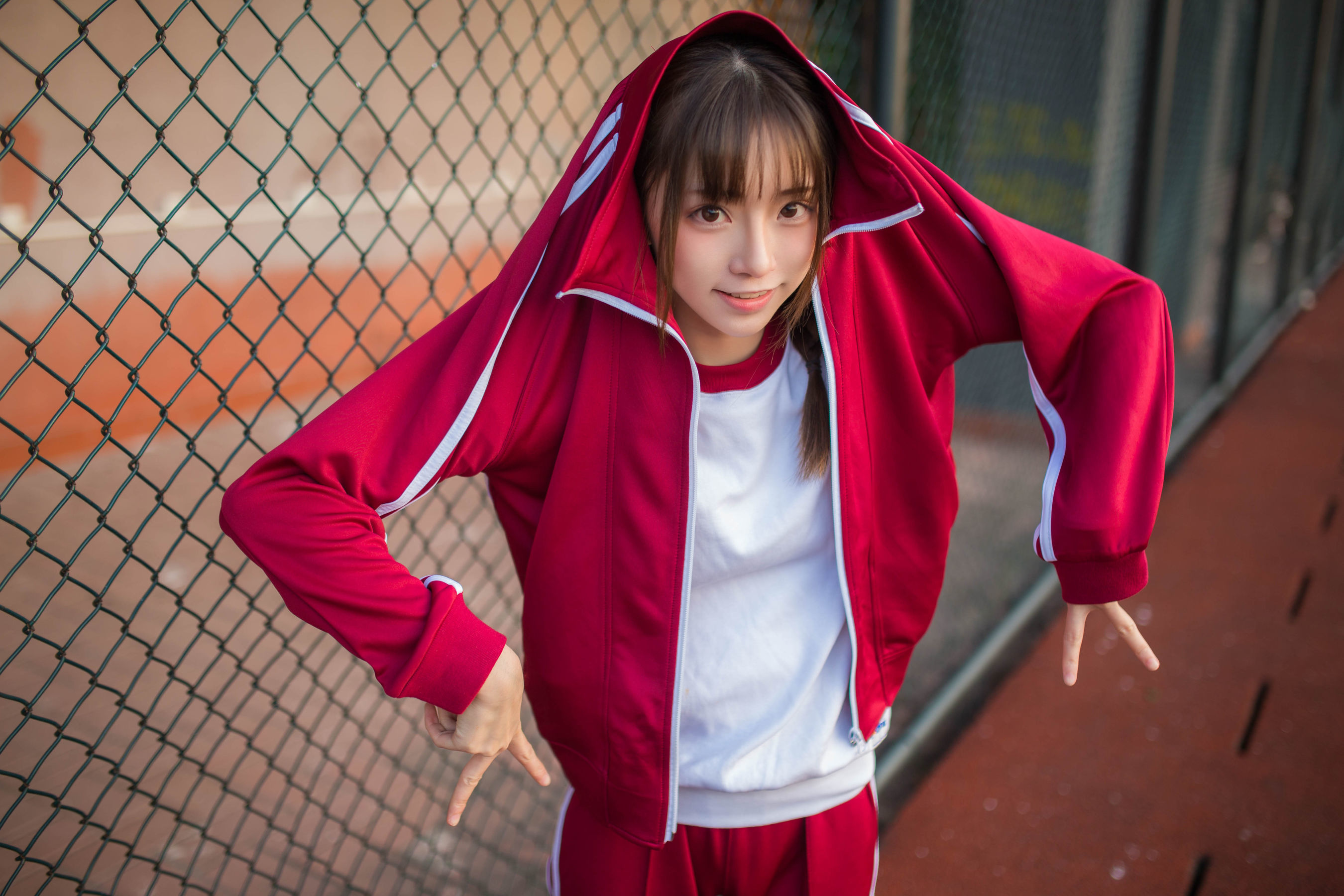 动漫博主Kitaro_绮太郎 红色运动服女孩 [13P]