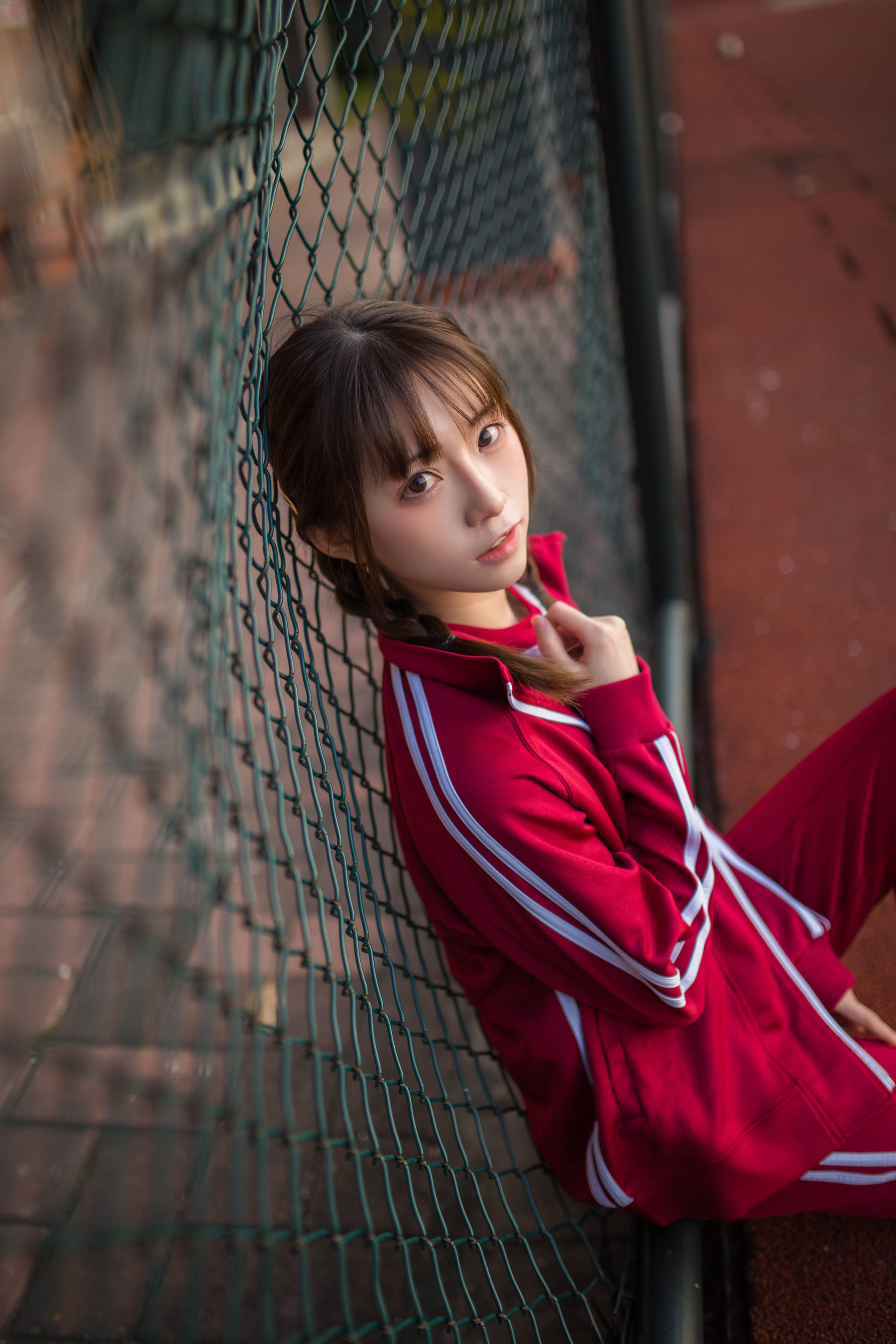 动漫博主Kitaro_绮太郎 红色运动服女孩 [13P]