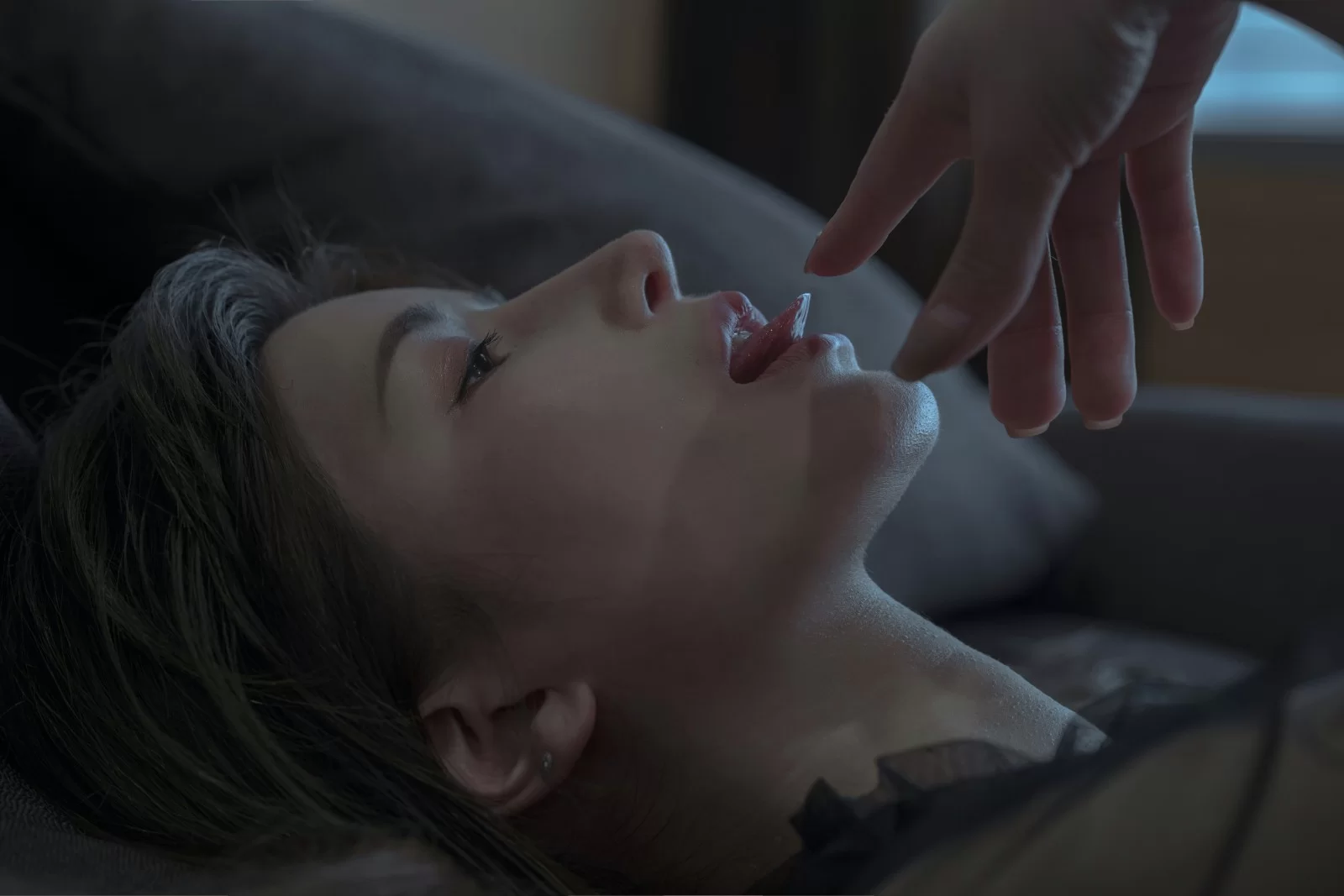 鹿八岁 – 黑色西里里 [30P]